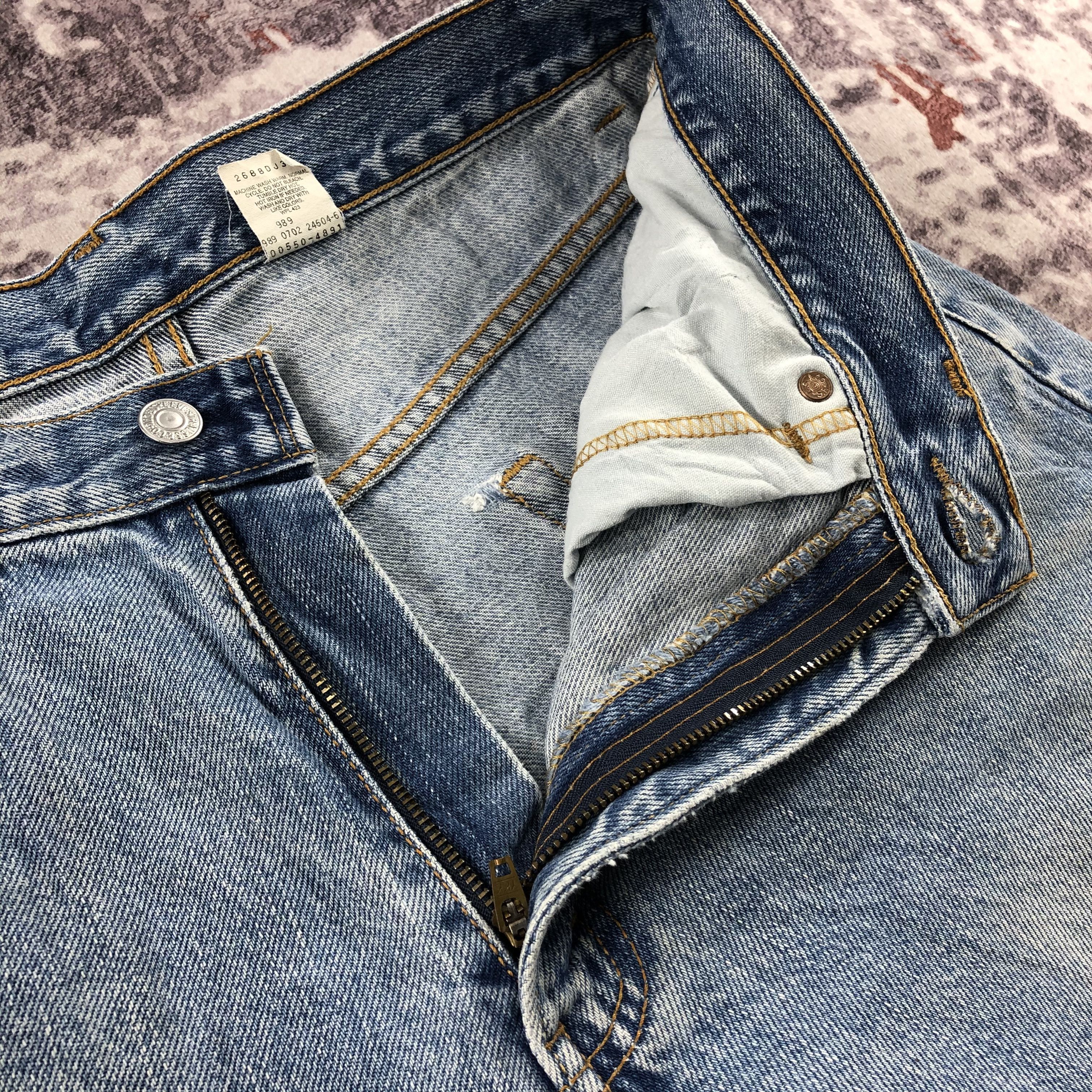 Levi's × Vintage Vintage 90s Light Wash Levis 550 Jeans-JM2413 Size US 33 - 12 Thumbnail