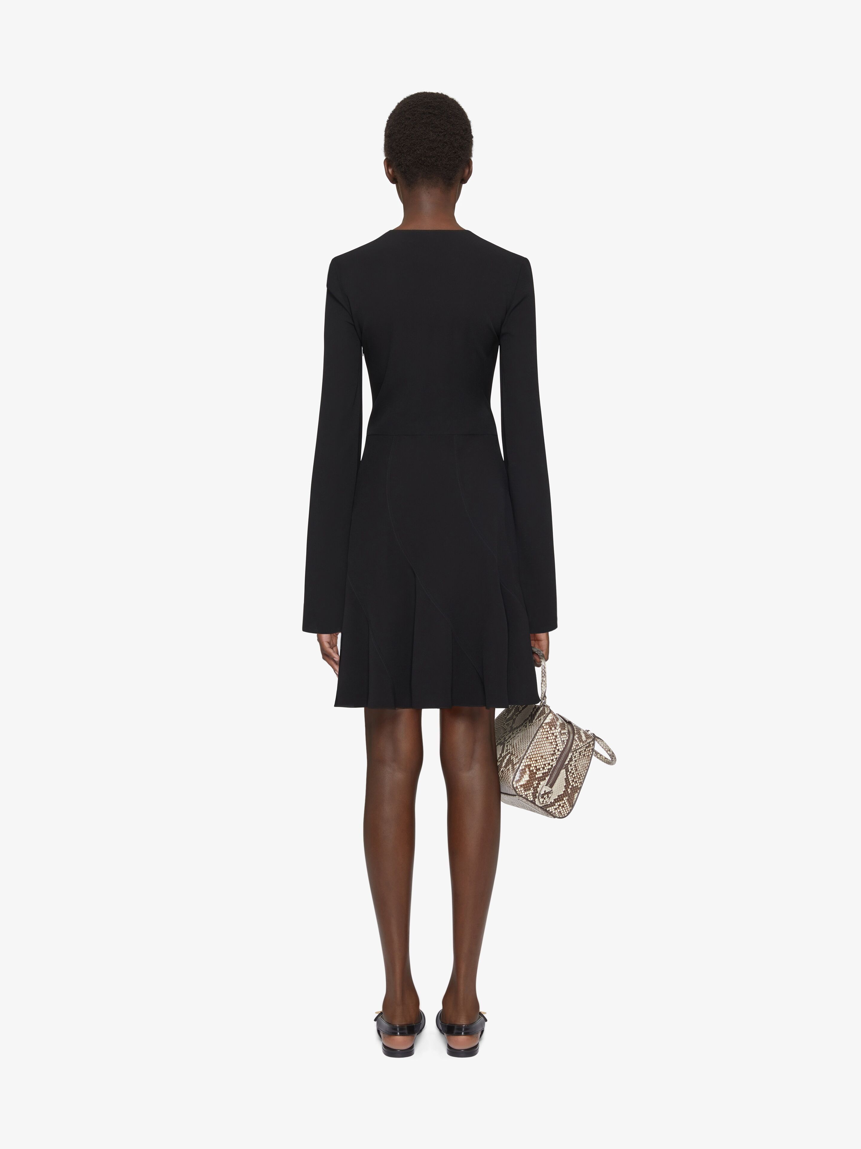 o1srvl11e0725 Ruffled Dress in Black