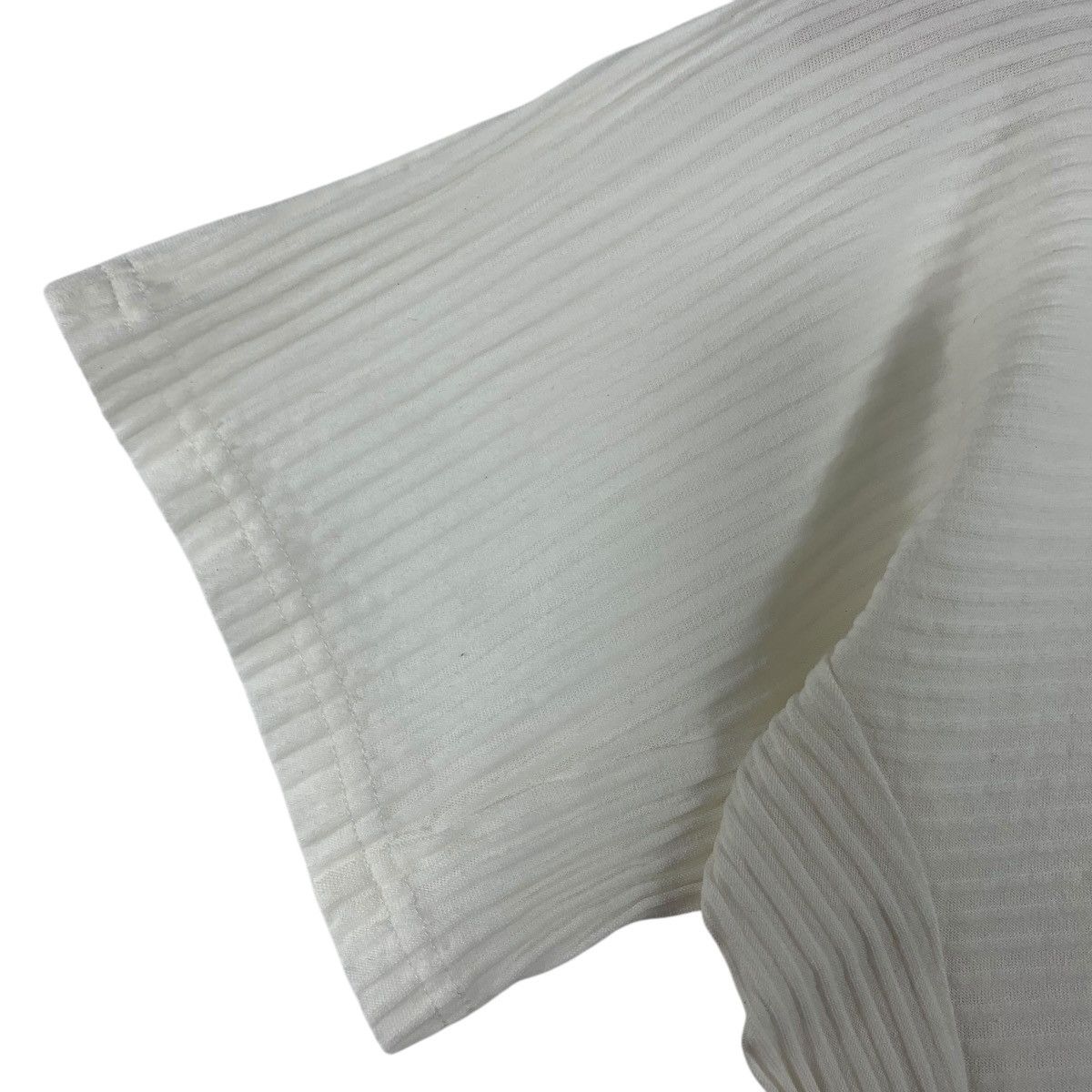 Designer × Issey Miyake PLANTATION By ISSEY MIYAKE Pleated women tees Size M / US 6-8 / IT 42-44 - 6 Thumbnail
