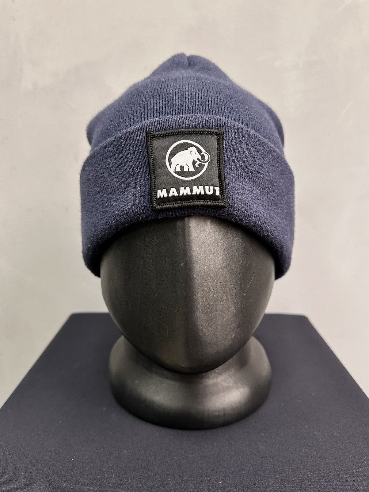 Mammut Beanie Mammut Wow 😻 Vintage Y2K Outdoor Hats Fur Streetwear Size ONE SIZE - 1 Thumbnail
