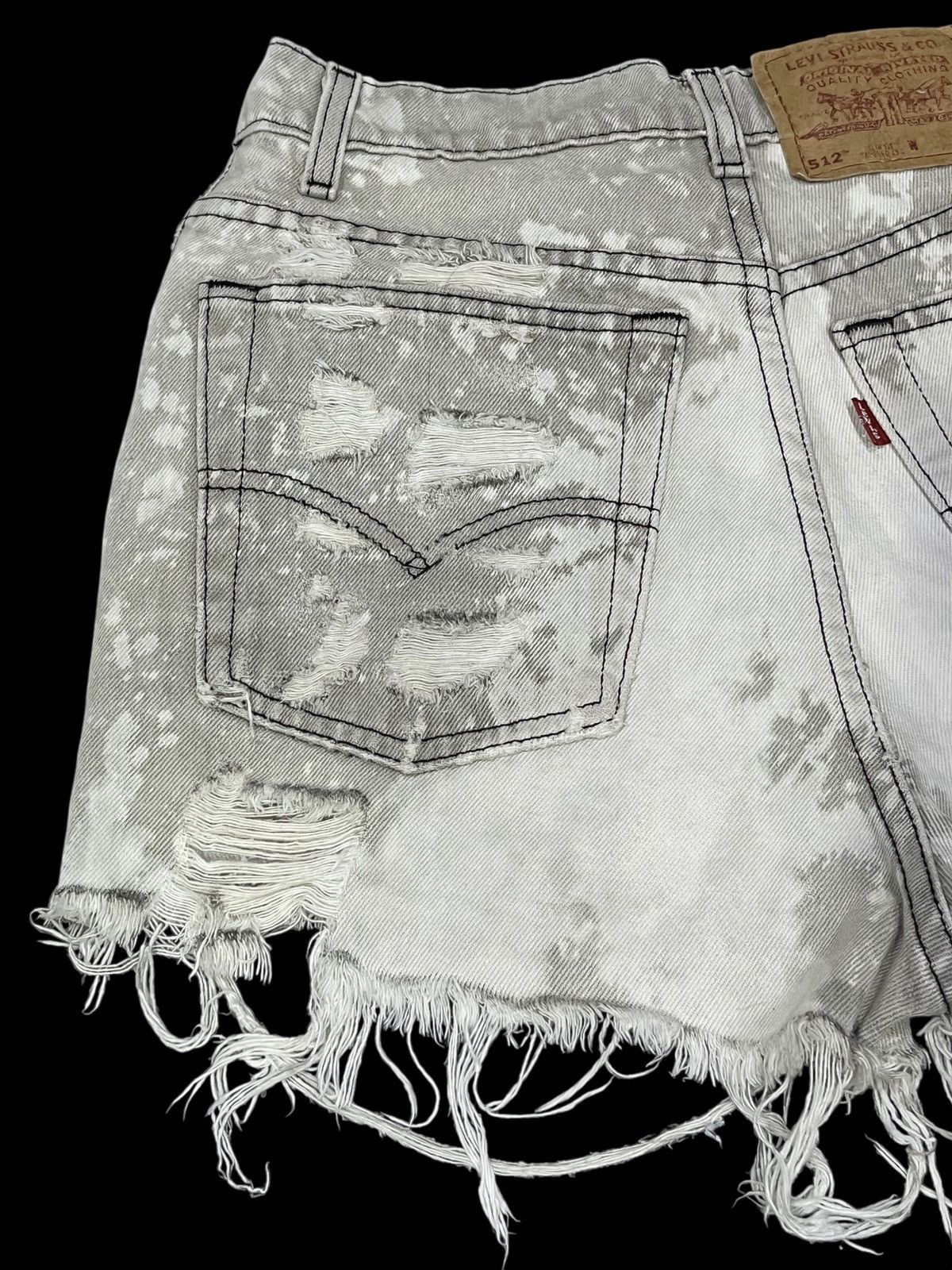 Levi's Vintage Clothing Levi's Rework Distressed Leopard Patch Studded Bleach Shorts Size 27" / US 4 / IT 40 - 6 Thumbnail