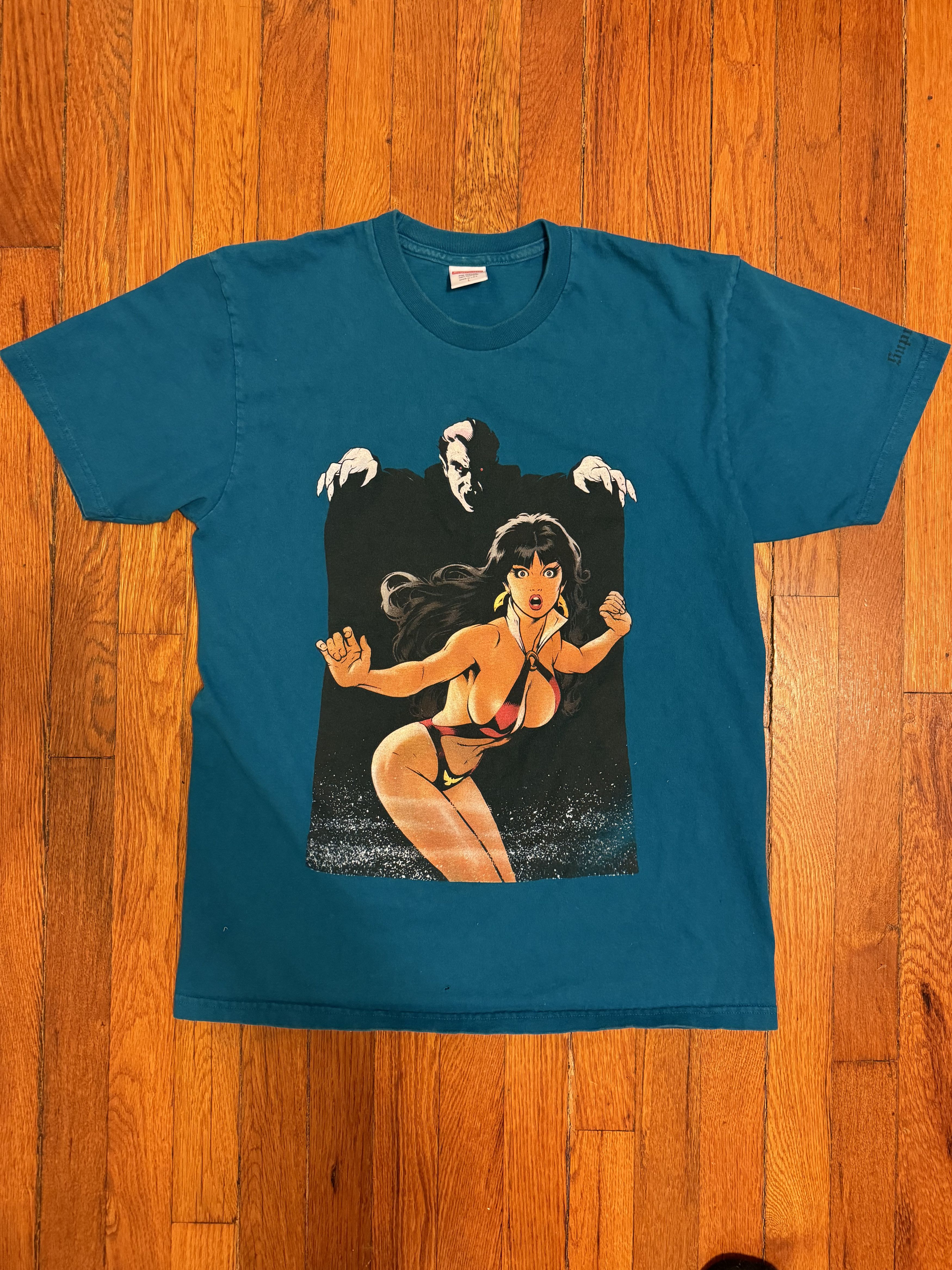 Supreme Supreme vampirella t shirt tee large ss17 Size US L / EU 52-54 / 3 - 1 Thumbnail
