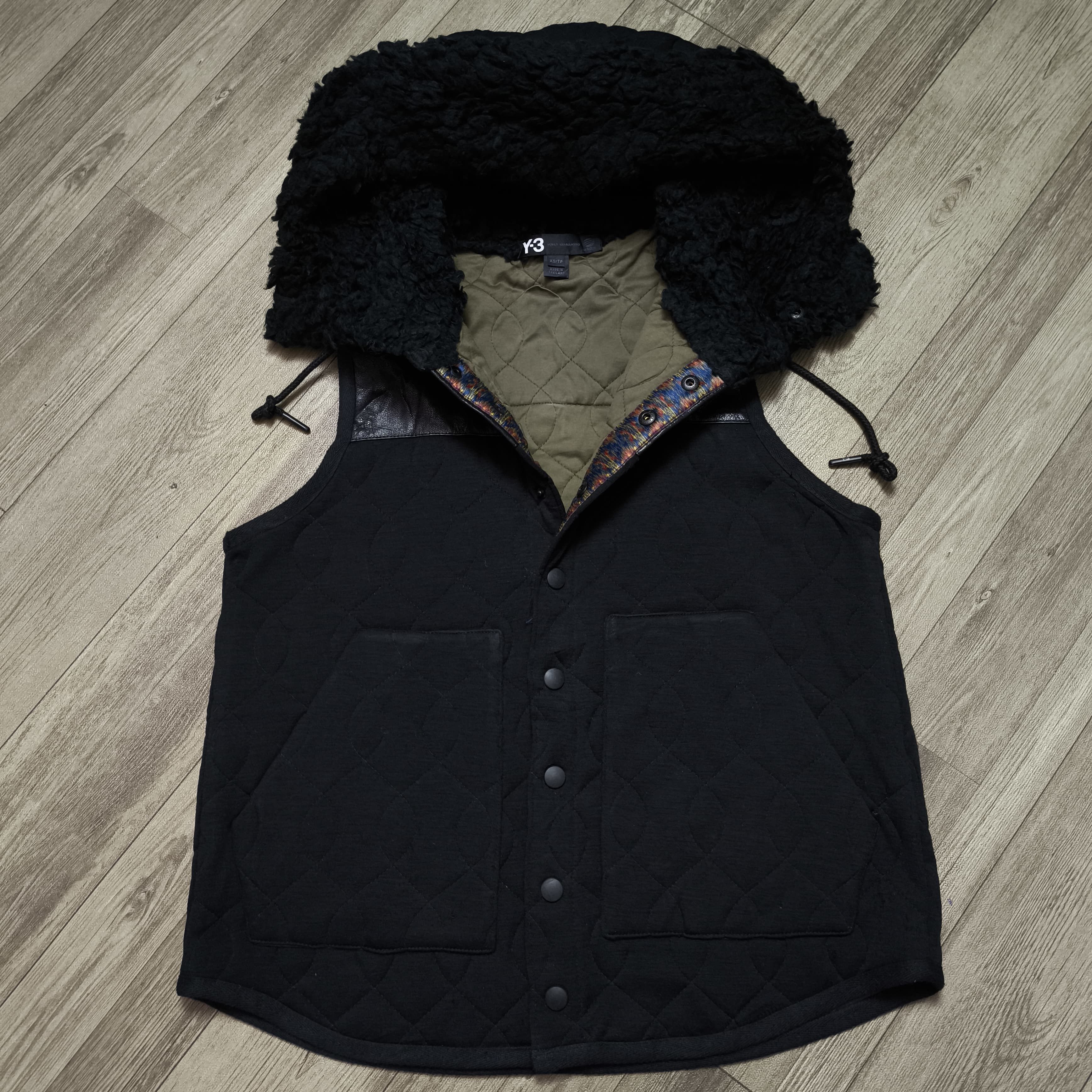 Yohji Yamamoto Y-3 Yohji Yamamoto Quilted Gilet Black Size US S / EU 44-46 / 1 - 8 Thumbnail