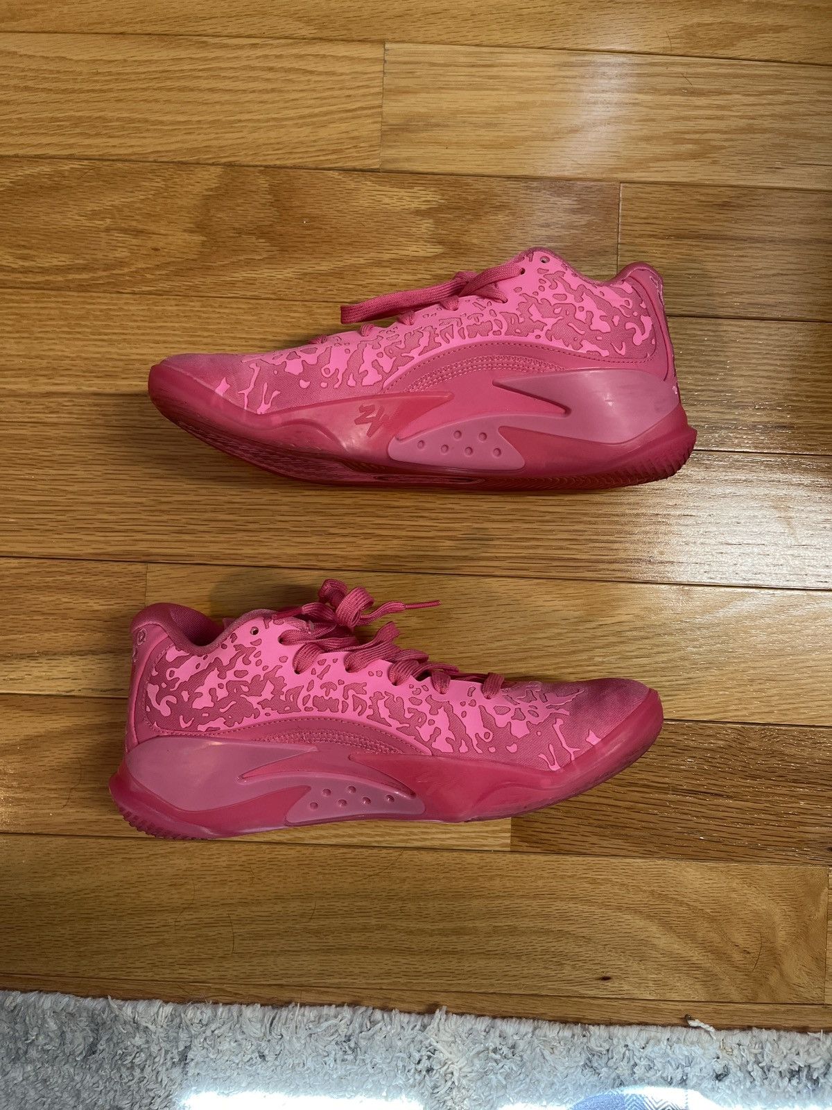 Jordan Brand Pink Zion 3 Size US 7 / EU 40 - 2 Thumbnail