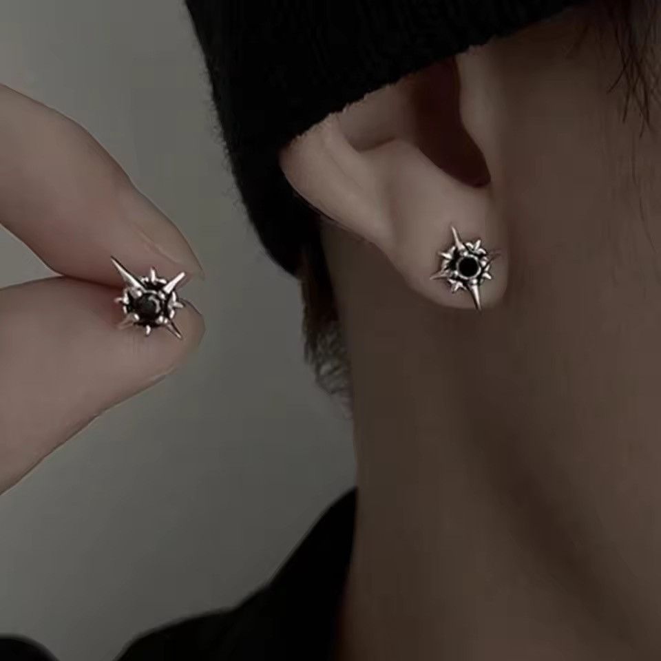 Jewelry Star Stud Earrings for Men Women Streetwear Hip Hop Size ONE SIZE - 1 Thumbnail