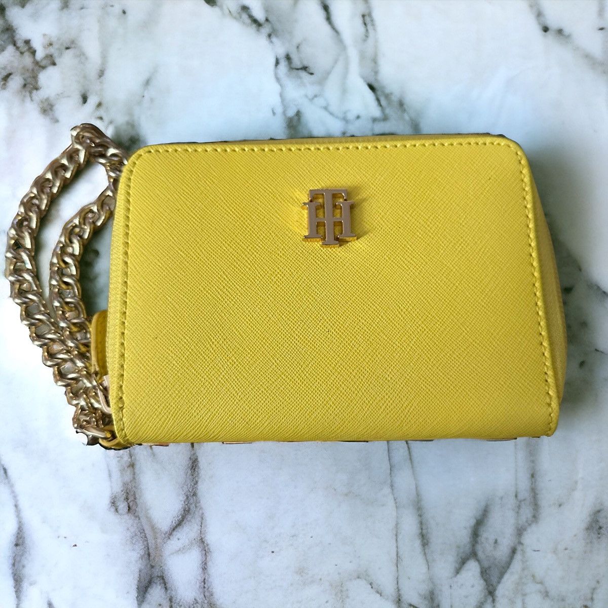 Tommy Hilfiger Tommy Hilfiger yellow wallet wristlet Size ONE SIZE - 1 Thumbnail