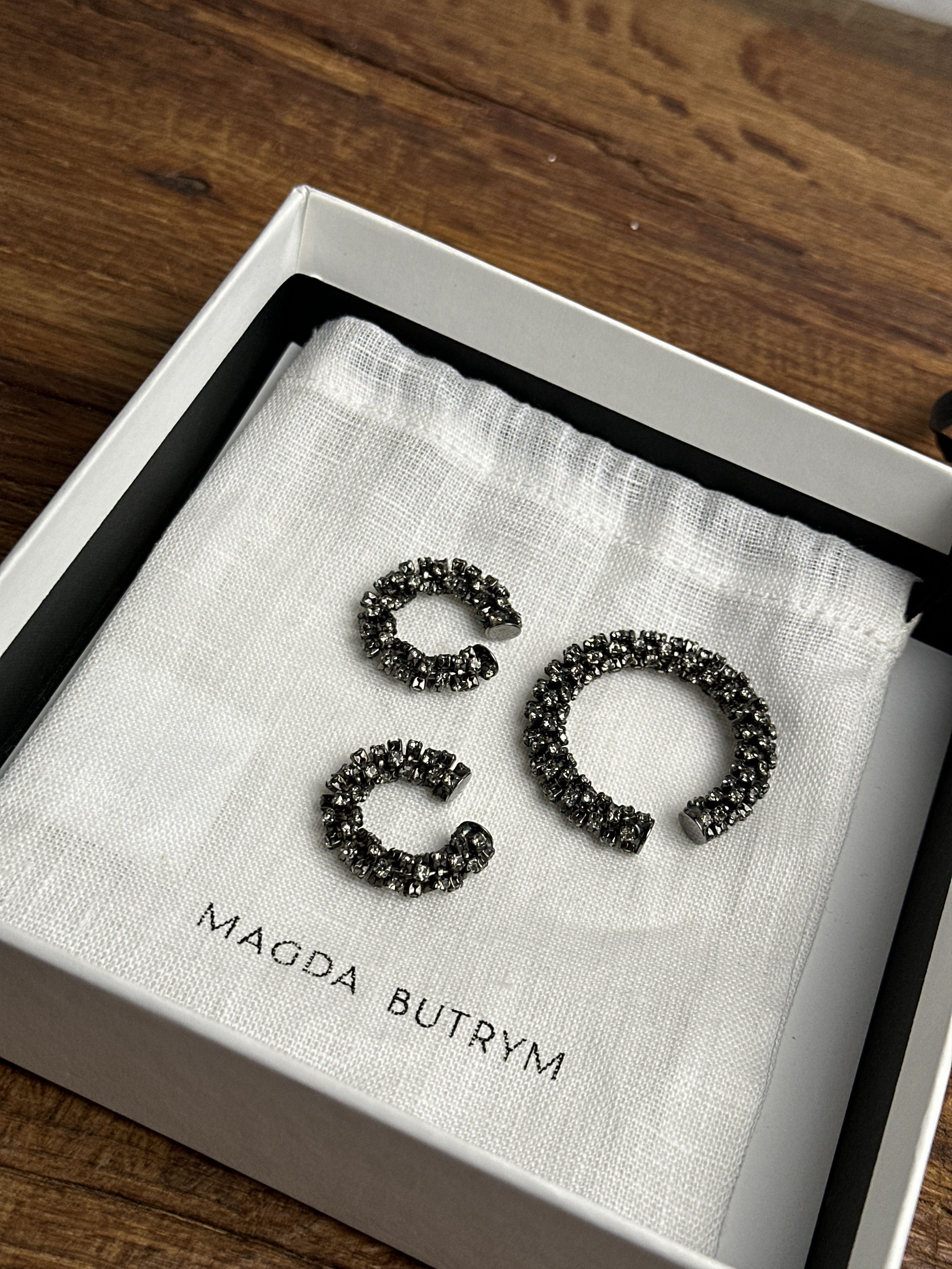 Magda Butrym Magda Butrym Walnut Crystal Cuff Earring Set In Black Metal Size ONE SIZE - 1 Thumbnail