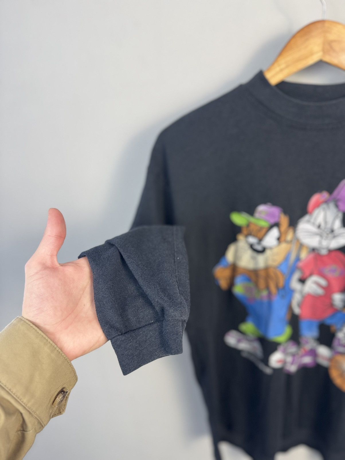Vintage × Warner Bros 1995 Looney Tunes basketball vintage graphic tee Size US M / EU 48-50 / 2 - 3 Thumbnail