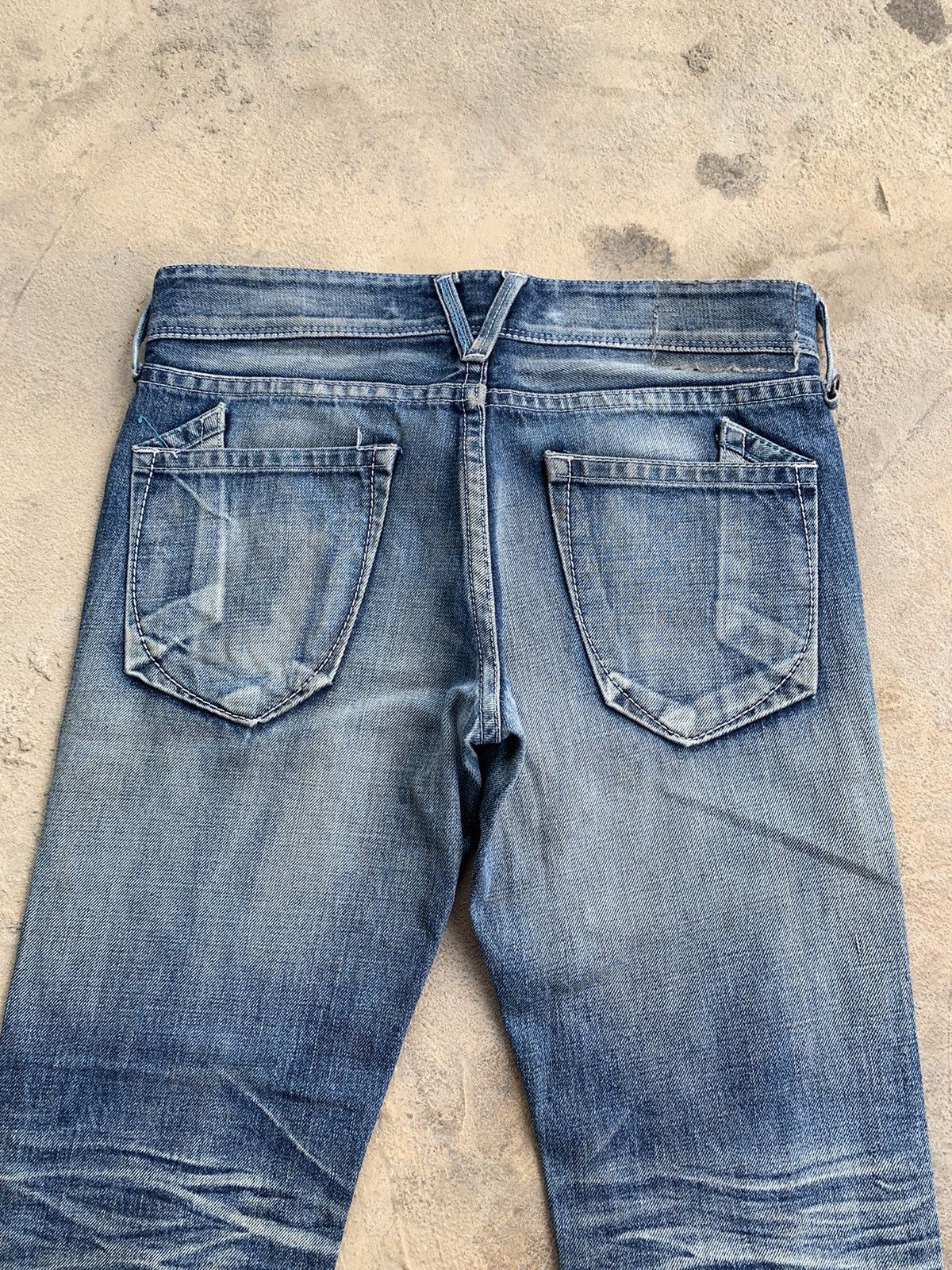 Vanquish Vanquish Gold Rusty Japanese Distressed Denim Size US 31 - 12 Thumbnail