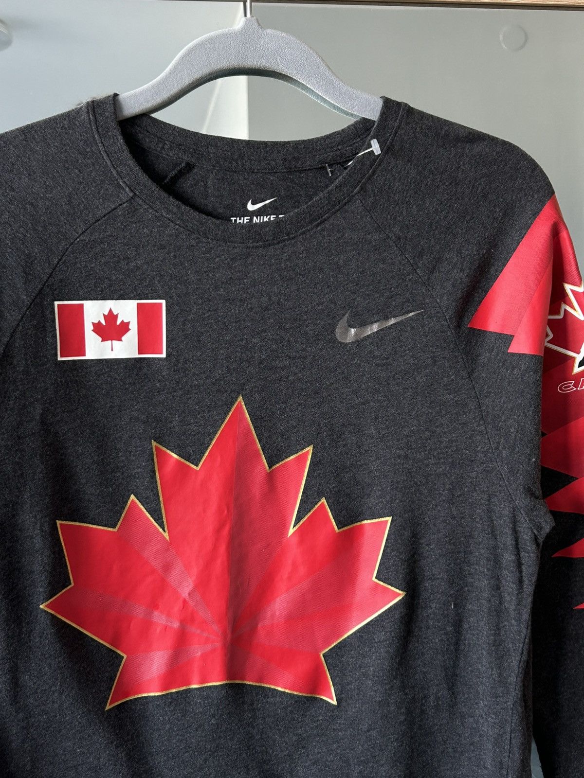 Nike Vintage tee longsleeve Nike canada hokey jersey team medium Size US M / EU 48-50 / 2 - 4 Thumbnail