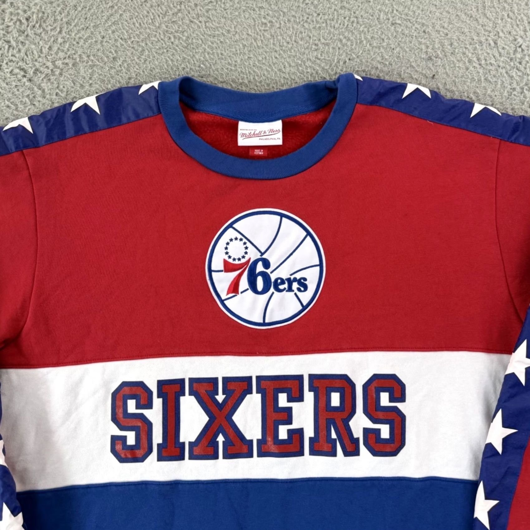 Mitchell & Ness VINTAGE Philadelphia 76ers Sweatshirt Mens 2XL NBA Mitchell & Ness Shirt Graphic Print Logo 90s Mens Size US XXL / EU 58 / 5 - 3 Thumbnail