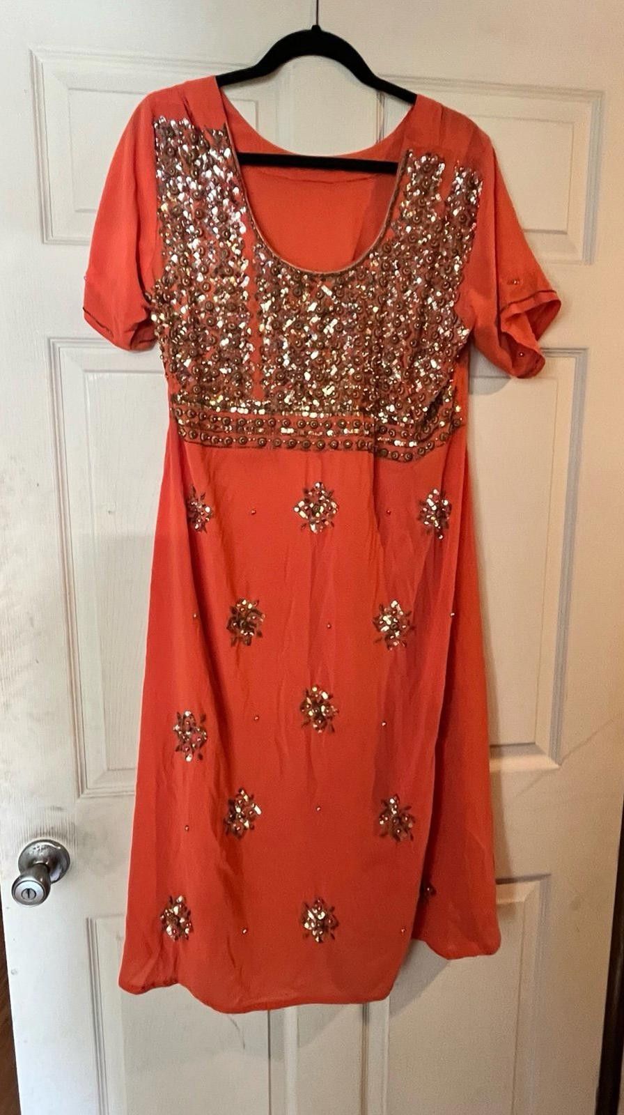 Other Coral Indian floral embroidered dress sequins beadwork Size XL / US 12-14 / IT 48-50 - 1 Thumbnail