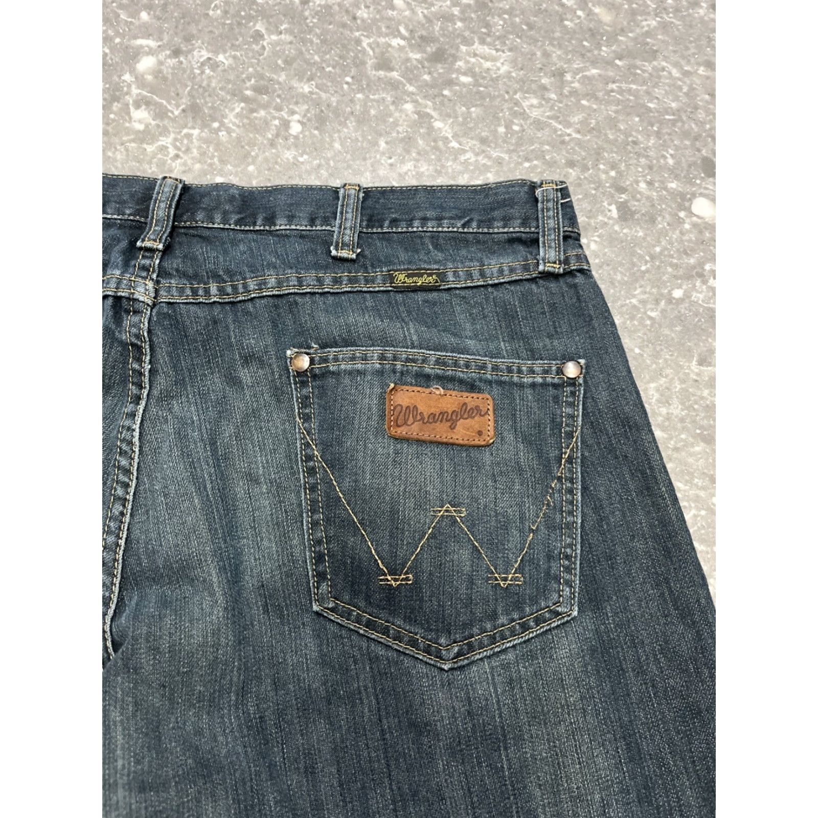 Wrangler Wrangler Men's Retro Relaxed Boot Jeans Dark Wash WRT20WB Size 36x32 Size US 36 / EU 52 - 6 Thumbnail