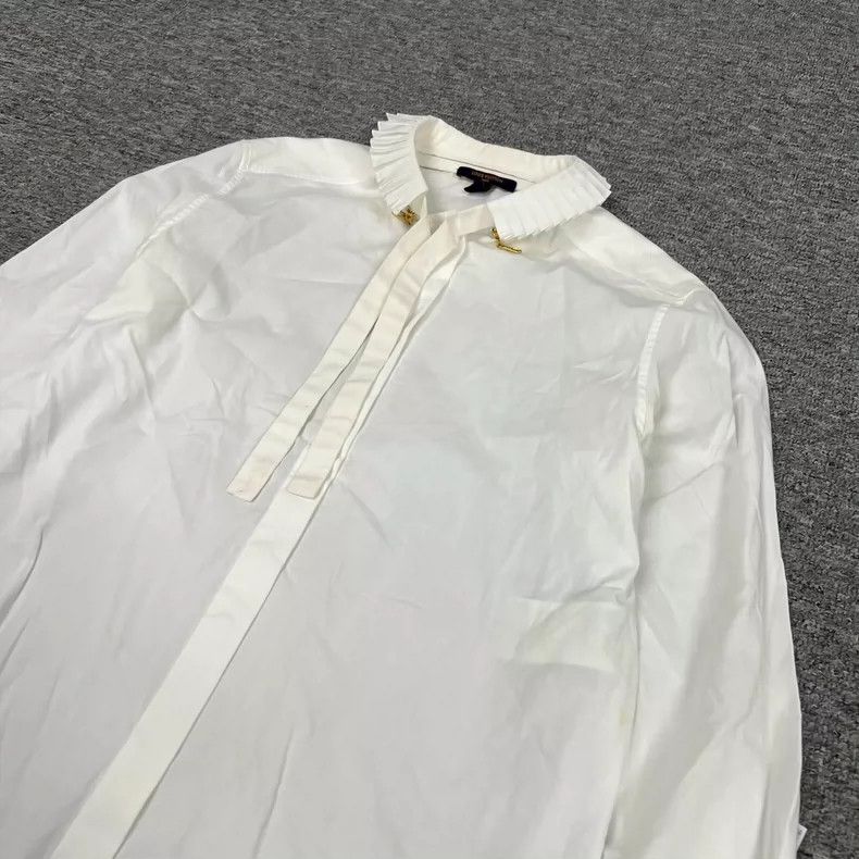 Louis Vuitton Louis Vuitton Lace Collar Shirt 2505-Nextarrow Size XS / US 0-2 / IT 36-38 - 3 Thumbnail