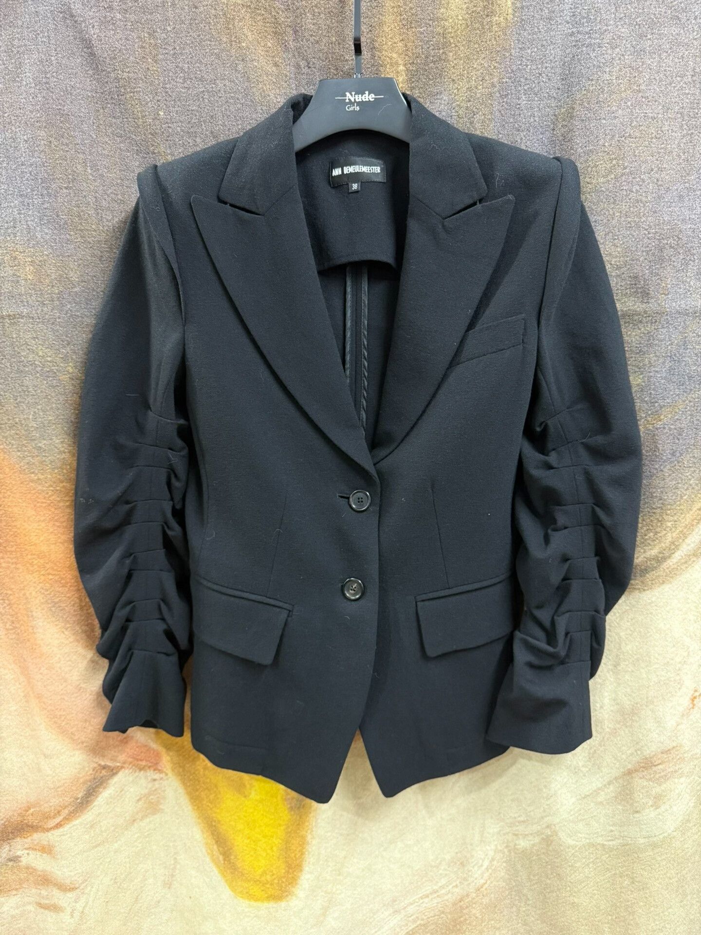 Ann Demeulemeester Elegant Black Ruched Sleeve Blazer Size US S / EU 44-46 / 1 - 1 Thumbnail