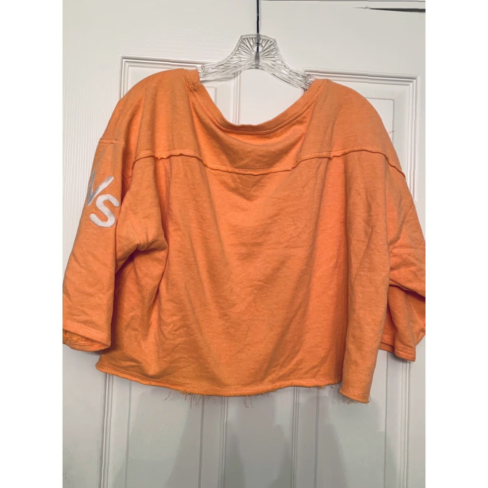 Victoria's Secret VICTORIA'S SECRET Peach Medium Crop Top 7/8 Long Sleeve T-Shirt Cropped Womens Regular M Size Peach Color Shirt Size M / US 6-8 / IT 42-44 - 4 Thumbnail