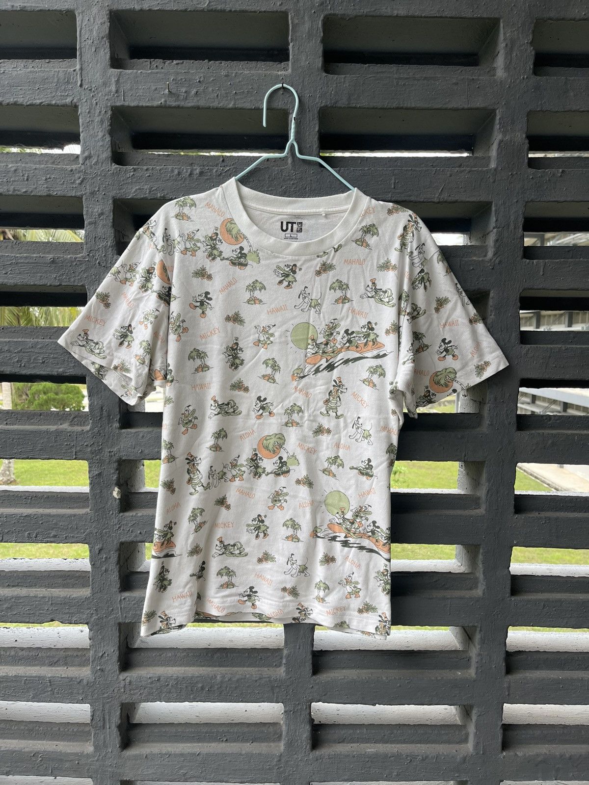 Mickey Mouse × Vintage uniqlo Mickey Mouse Overprint t-shirt Size US L / EU 52-54 / 3 - 1 Thumbnail