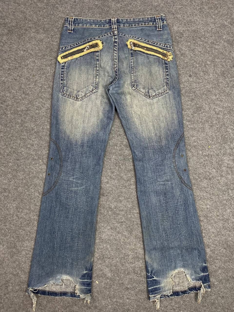 Japanese Brand realmind japanese brands bootcut distressed denim Size US 34 / EU 50 - 1 Thumbnail