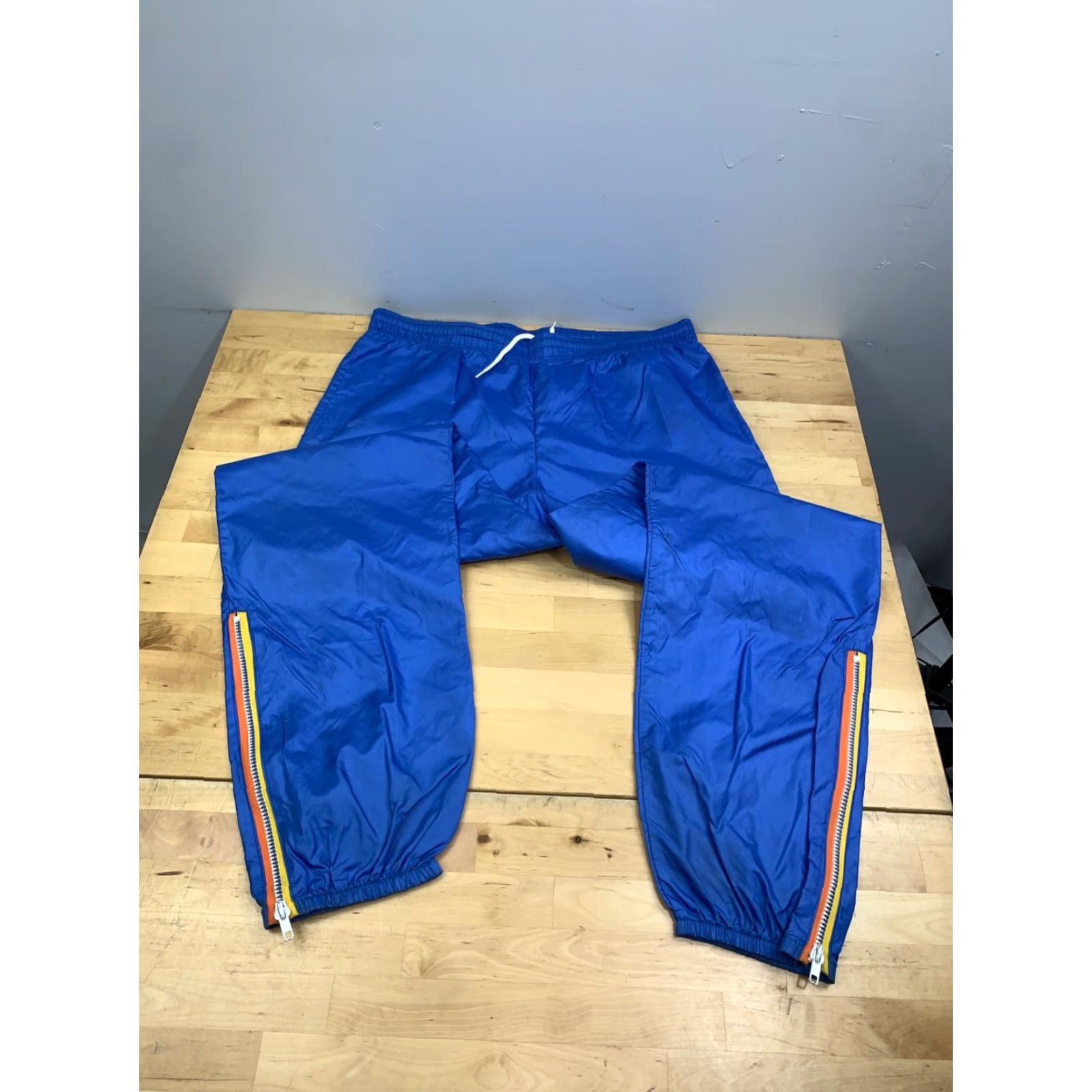 Wilson VINTAGE Wilson Track Pants Men M Blue Elastic Waist Pockets Nylon Drawstring Size US 31 - 7 Thumbnail