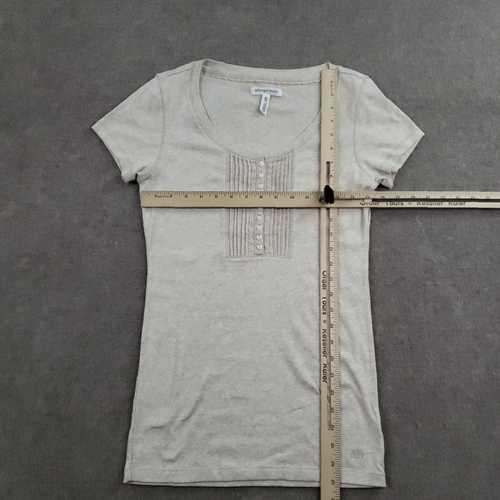 Aeropostale AEROPOSTALE Shirt Womens XL Beige Stretch Scoop Neck Lace Pintuck Henley Size XL / US 12-14 / IT 48-50 - 2 Thumbnail