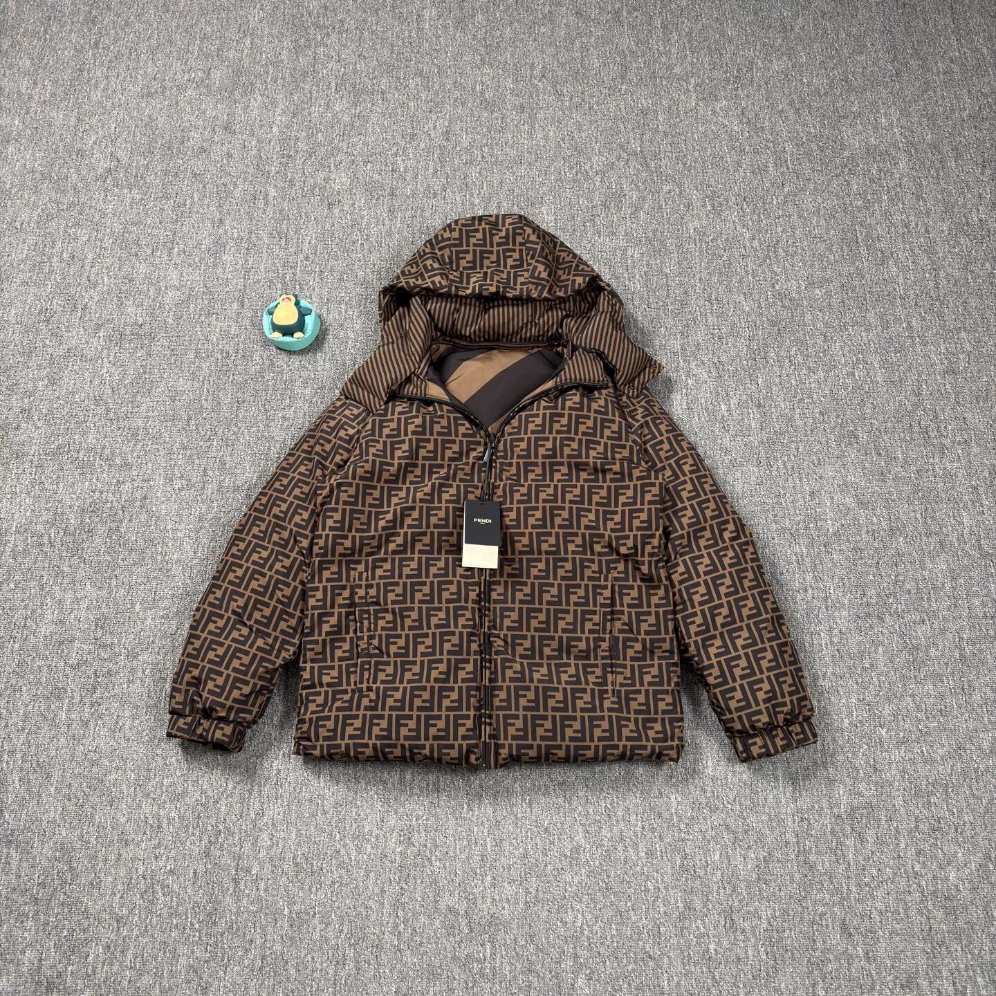 Fendi Fendi Reversible Logo Puffer Jacket Size US M / EU 48-50 / 2 - 1 Thumbnail