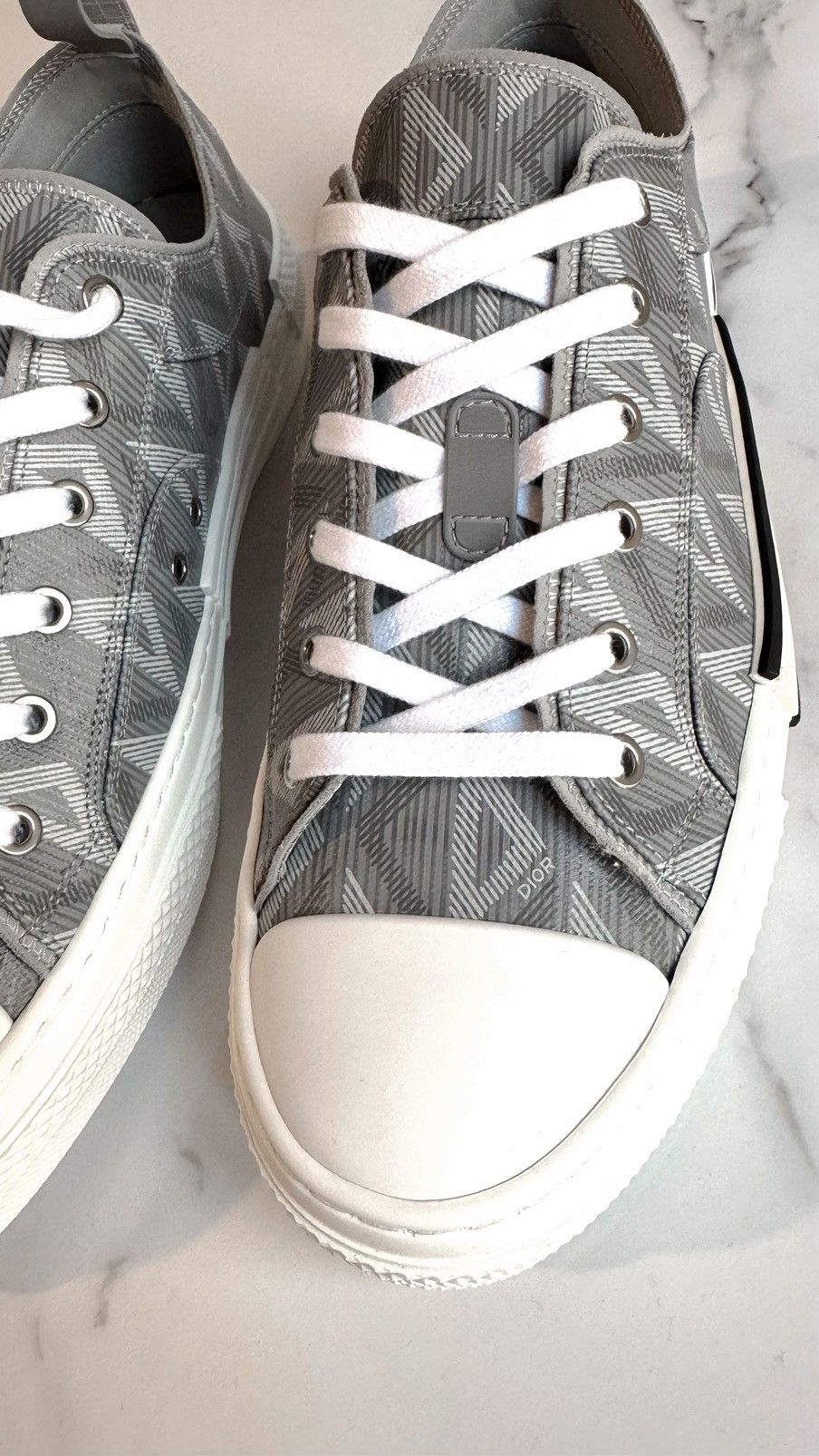Dior Dior B23 CD Diamond Low-Top Sneakers in Gray and White Size US 11 / EU 44 - 7 Thumbnail