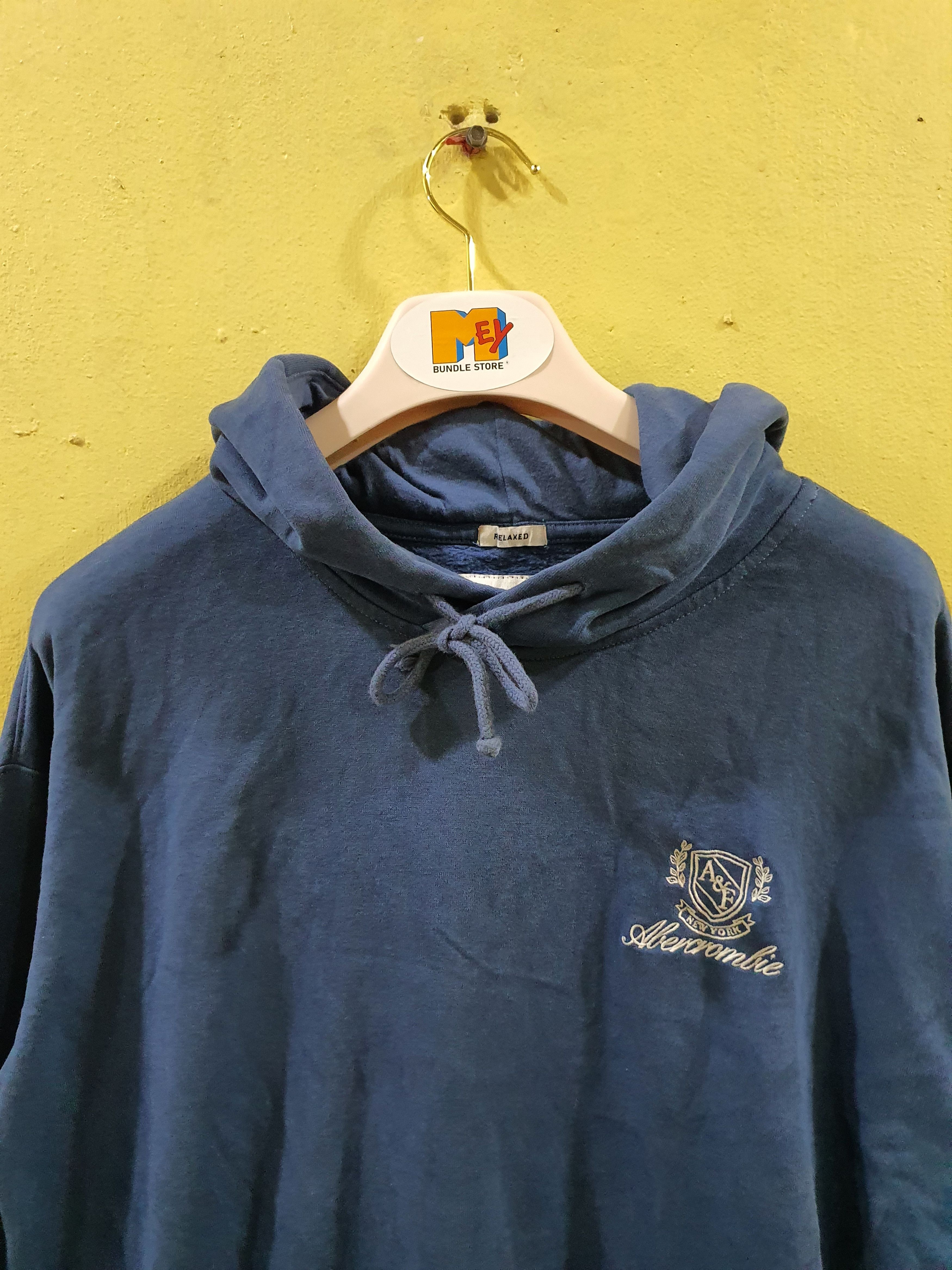 Abercrombie & Fitch Vintage Abercrombie & Fitch small logo hoodie Size US M / EU 48-50 / 2 - 3 Thumbnail