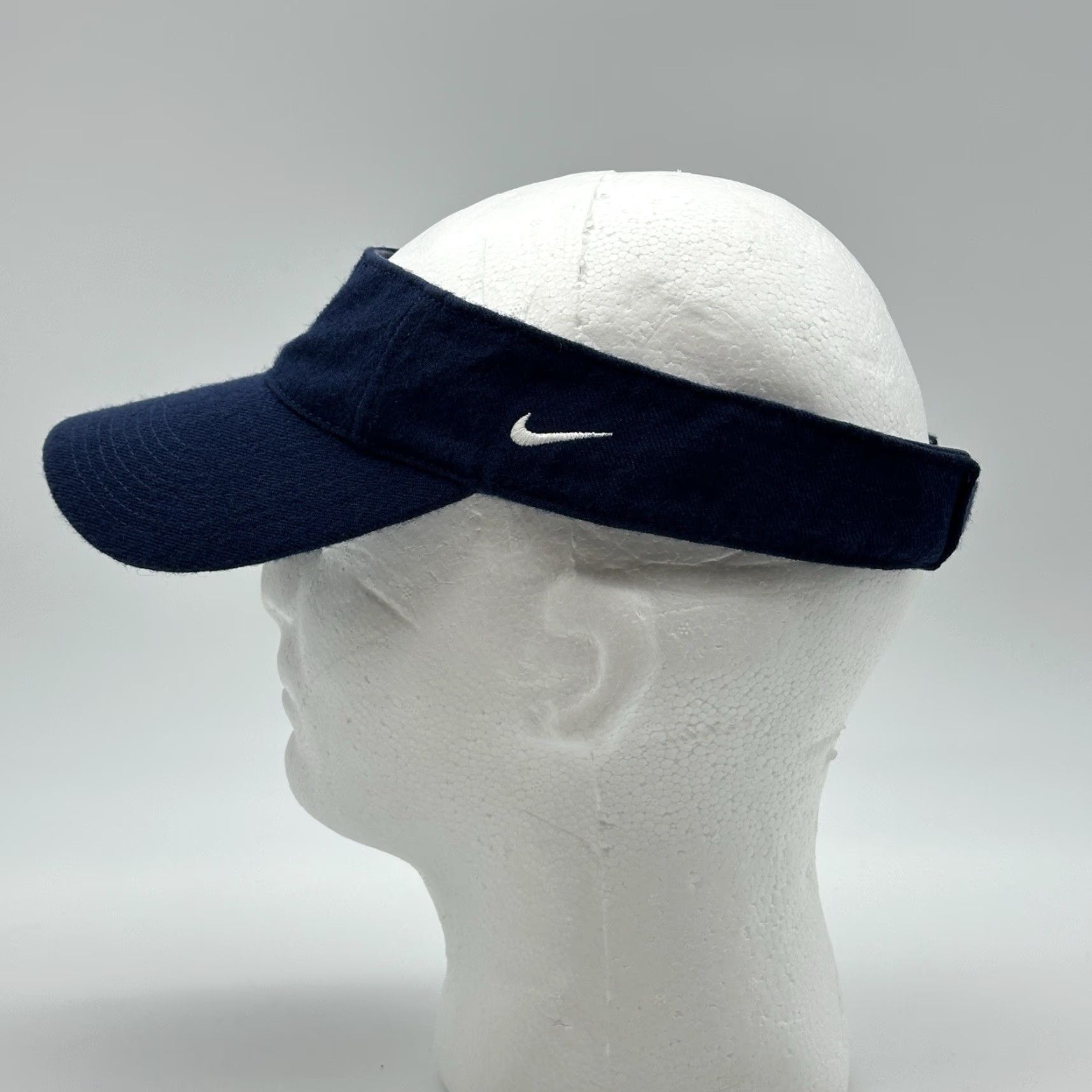 Nike VINTAGE Nike Team Hat Cap Strap Back Adjustable Visor Blue Wool Football Logo Mens One Size Blue Nike Hat 90s Retro Logo Size ONE SIZE - 4 Thumbnail