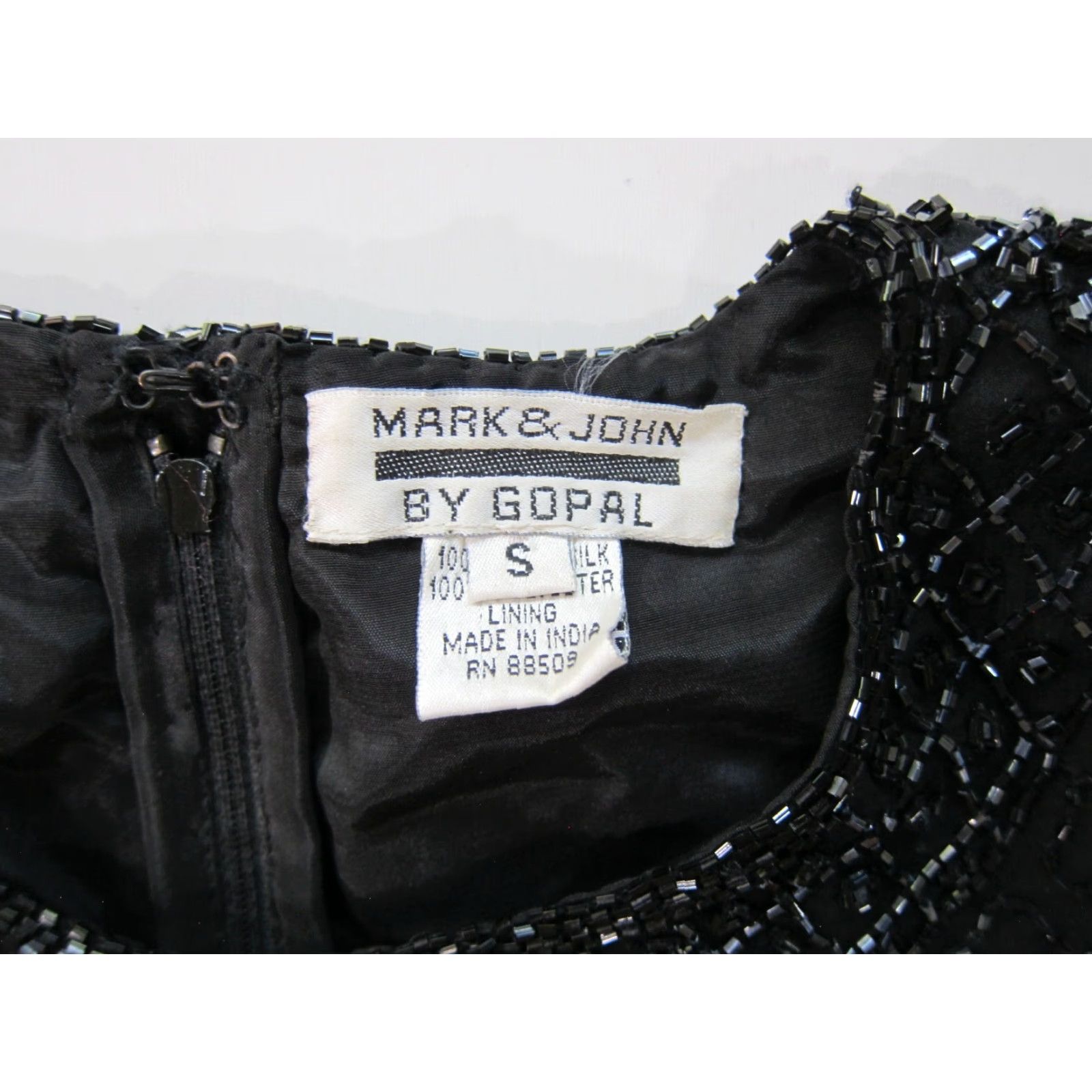 Vintage Vintage Mark & John Gopal 100% Silk Black Beaded Jacket Dress Small Jacket Dress Black Silk Beaded Vintage Women S Small Vintage Size S / US 4 / IT 40 - 3 Thumbnail