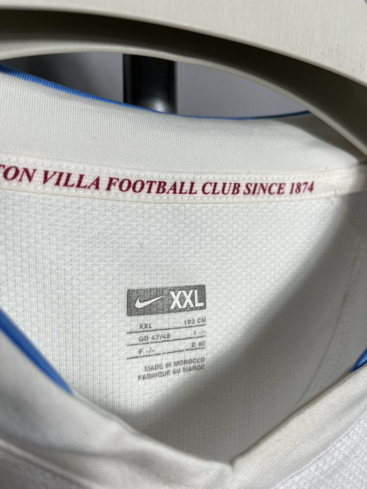 Nike MATCHWORN ASTON VILLA FOOTBALL CLUB 2008 WHITE AWAY SHIRT Size US XXL / EU 58 / 5 - 3 Thumbnail