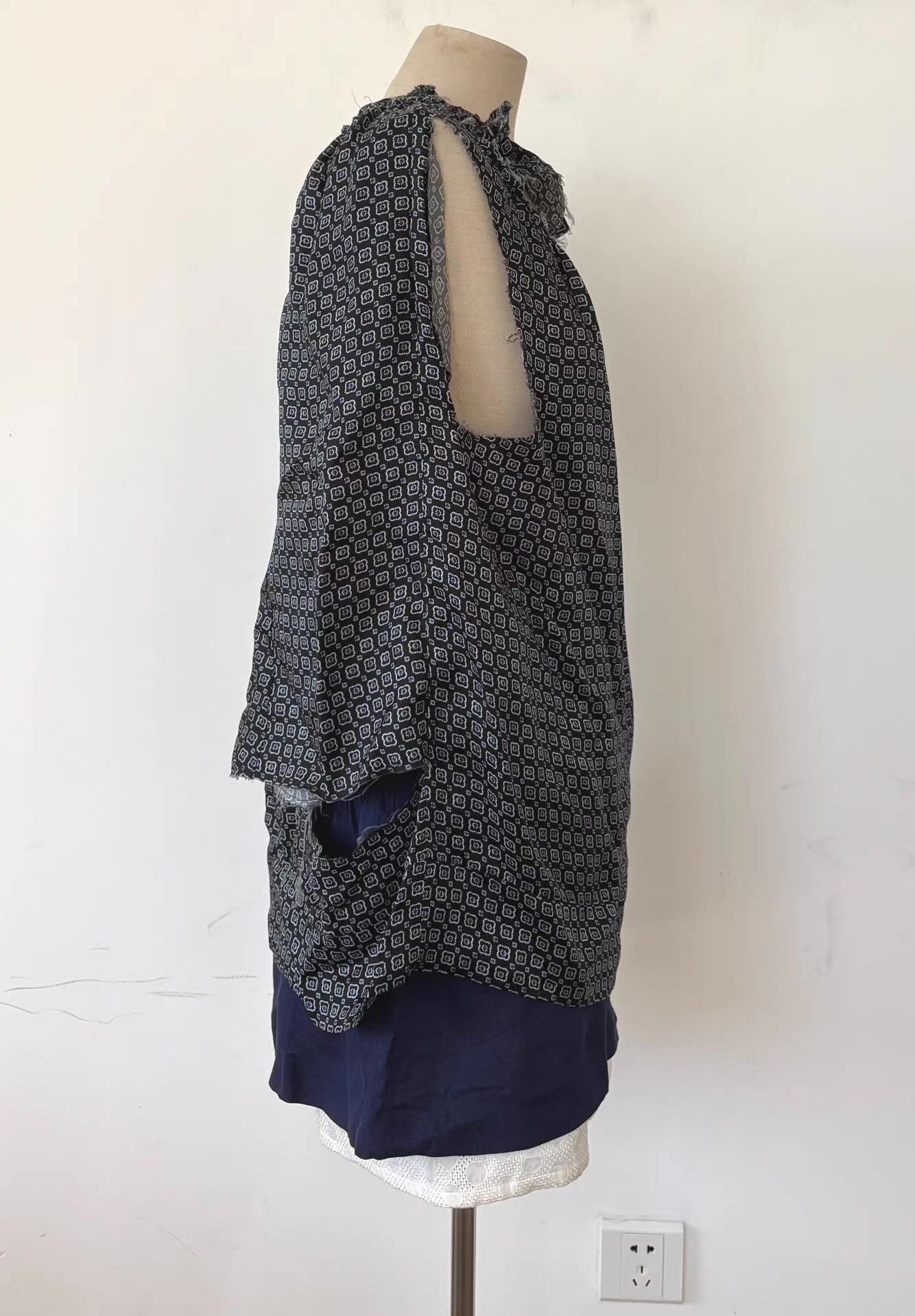 Maison Margiela Maison Margiela Women's DeconstructedFloral SleevelessTopＱ21 Size M / US 6-8 / IT 42-44 - 2 Thumbnail