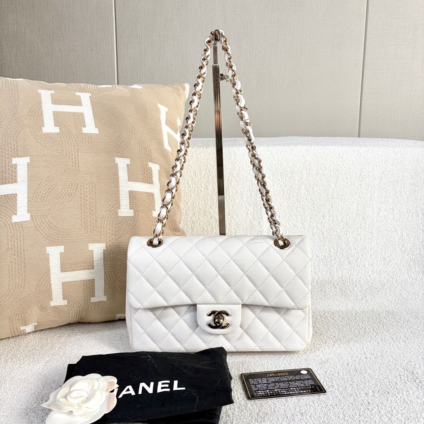 Chanel Pre-loved Bag Very good condition Size ONE SIZE - 1 Thumbnail