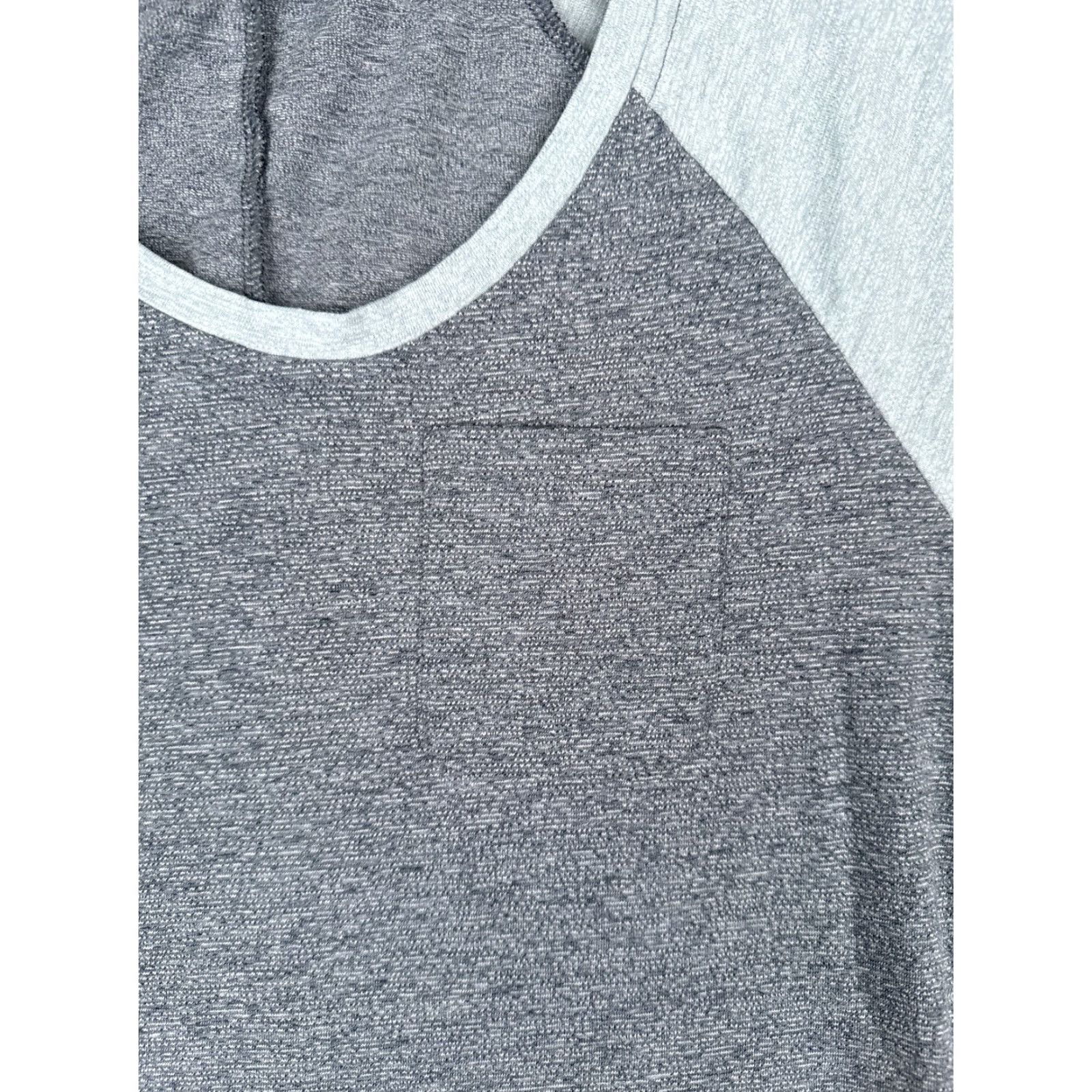 The North Face The North Face Shirt Women's Medium Blue Gray Raglan Style Polyester Blend READ Size M / US 6-8 / IT 42-44 - 6 Thumbnail