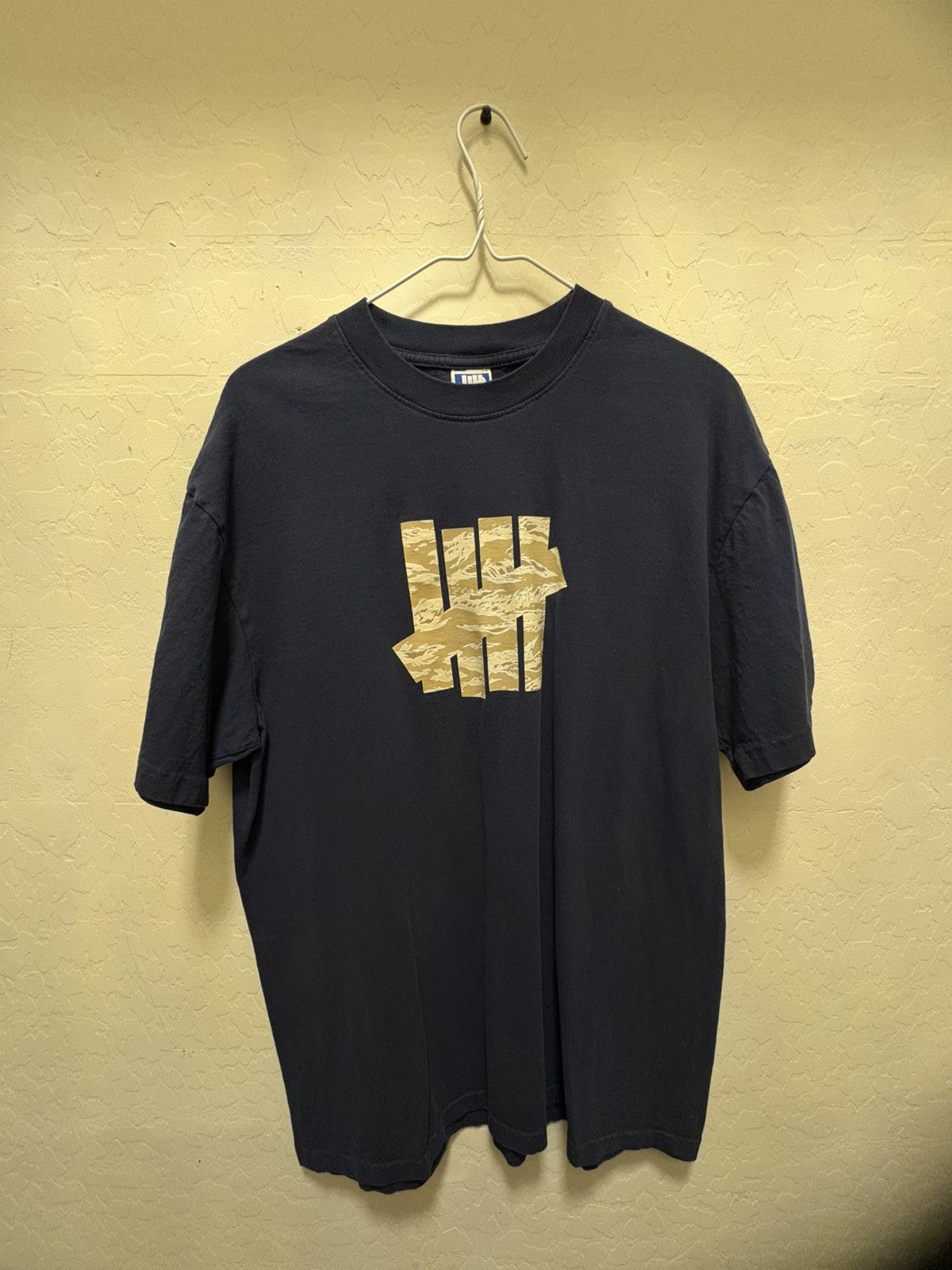 Undefeated Undefeated Logo tee Size US L / EU 52-54 / 3 - 1 Thumbnail