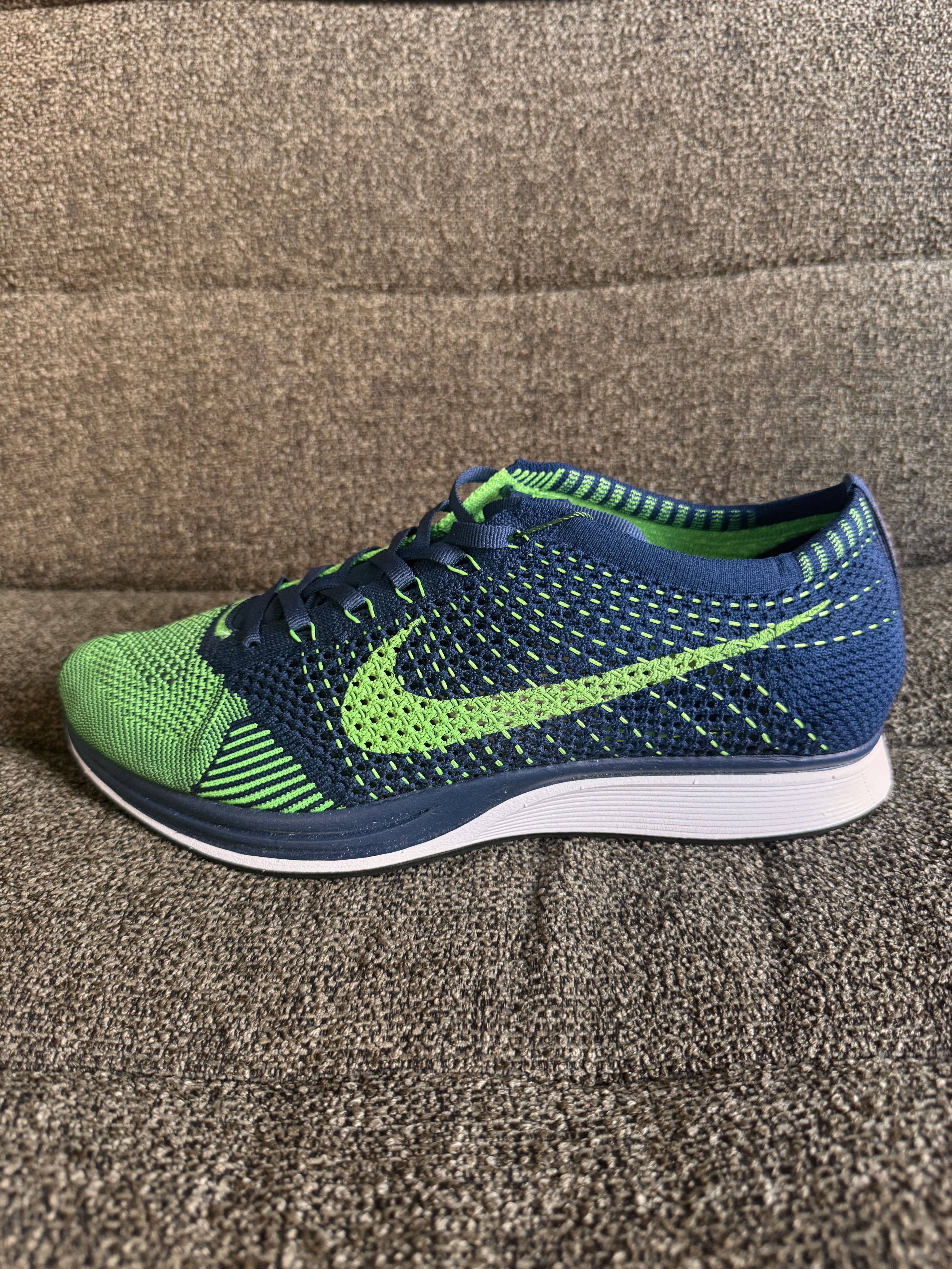 Nike Flyknit Racer Brave Blue/Poison Green Size US 9.5 / EU 42-43 - 1 Thumbnail