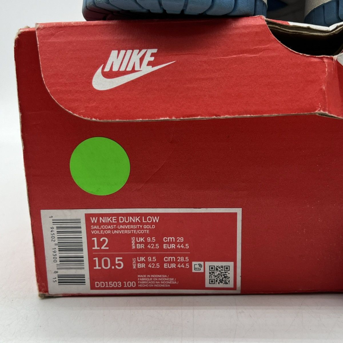 Nike Wmns Nike dunk low coast Size US 12 / EU 45 - 6 Thumbnail