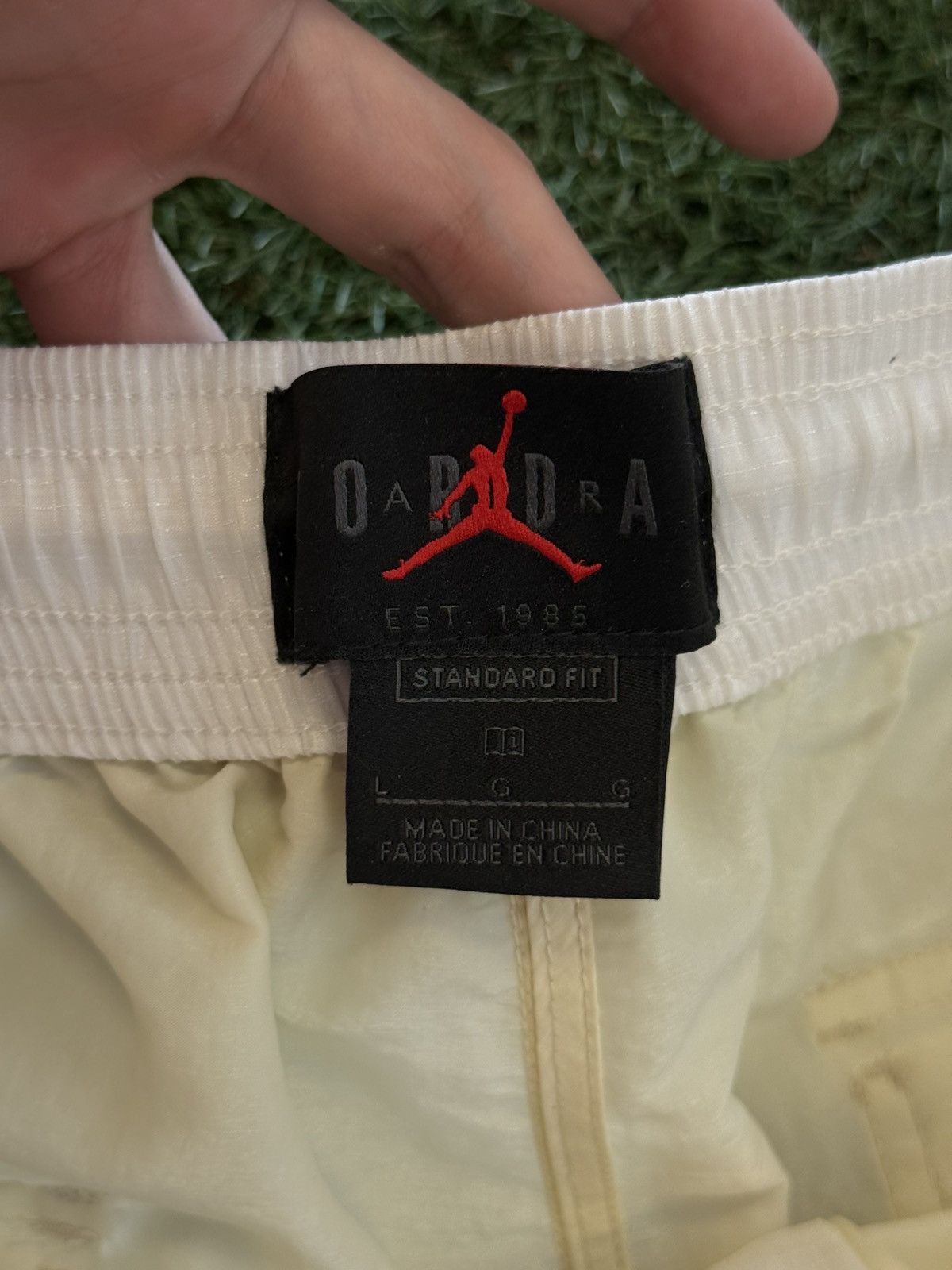 Jordan Brand × Off-White Off White Jordan Cream Sail Sweatpants Size Large Size US 33 - 7 Thumbnail