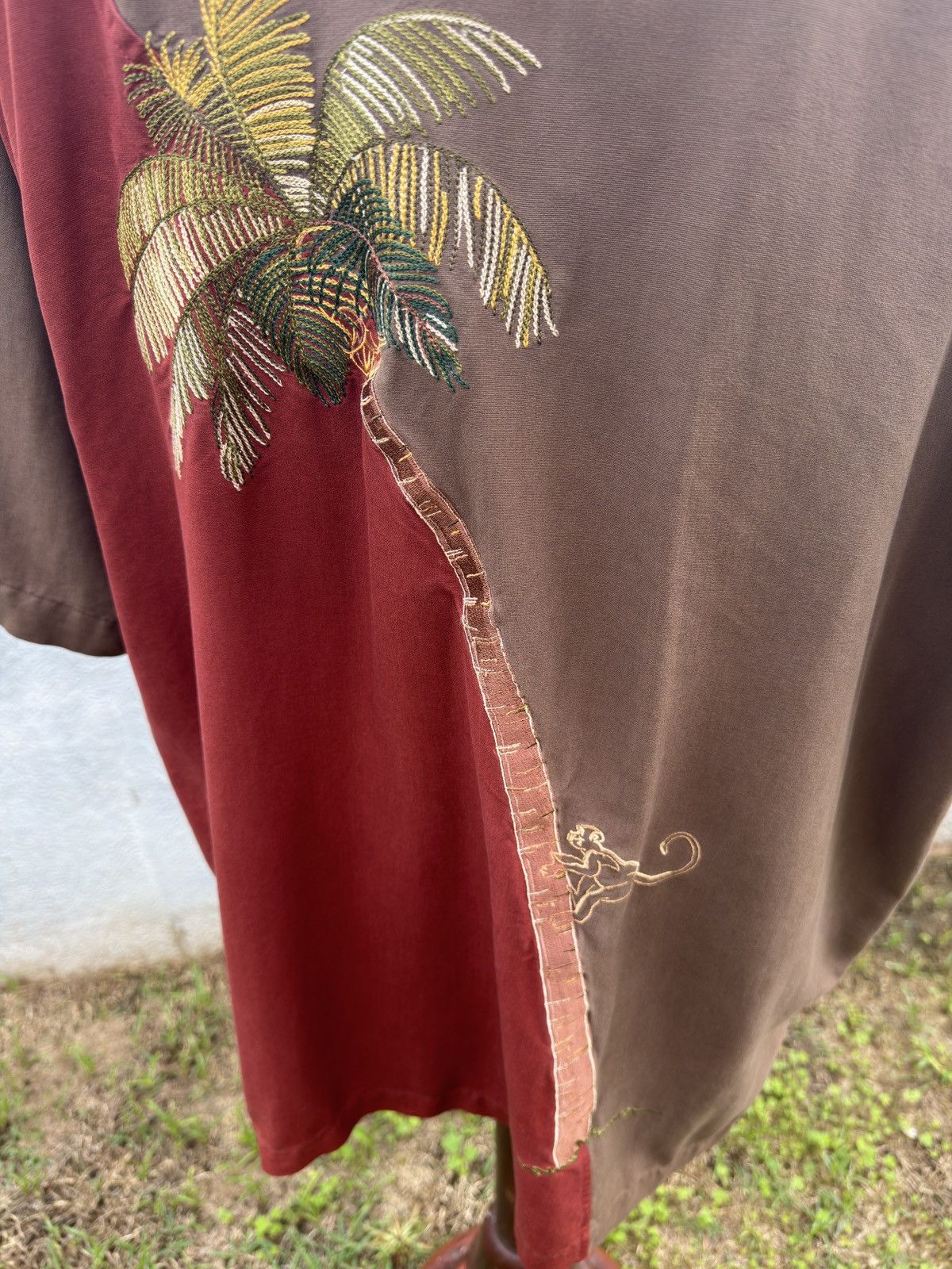 Tori Richard PreOwned Tori Richard Brown Hawaiian Print Men's XL Size US XL / EU 56 / 4 - 4 Thumbnail
