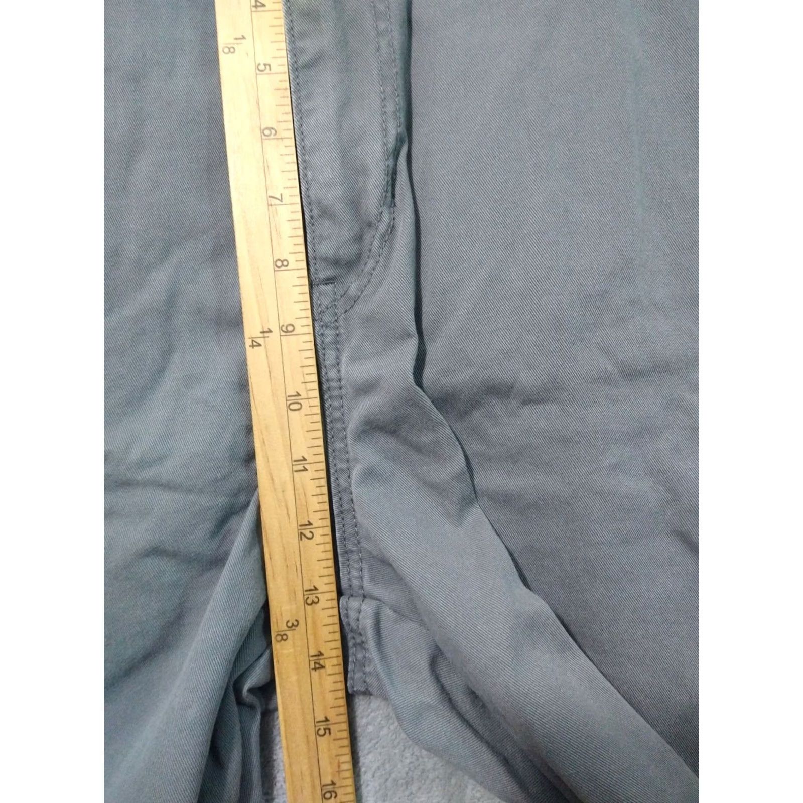 Vintage UNIONBAY Shorts Mens 38 x 10 Gray Cargo Baggy Skater Grunge Utility Hiking Shorts Mens Gray Cargo Pocket Regular 38in Cotton Size US 38 / EU 54 - 4 Thumbnail