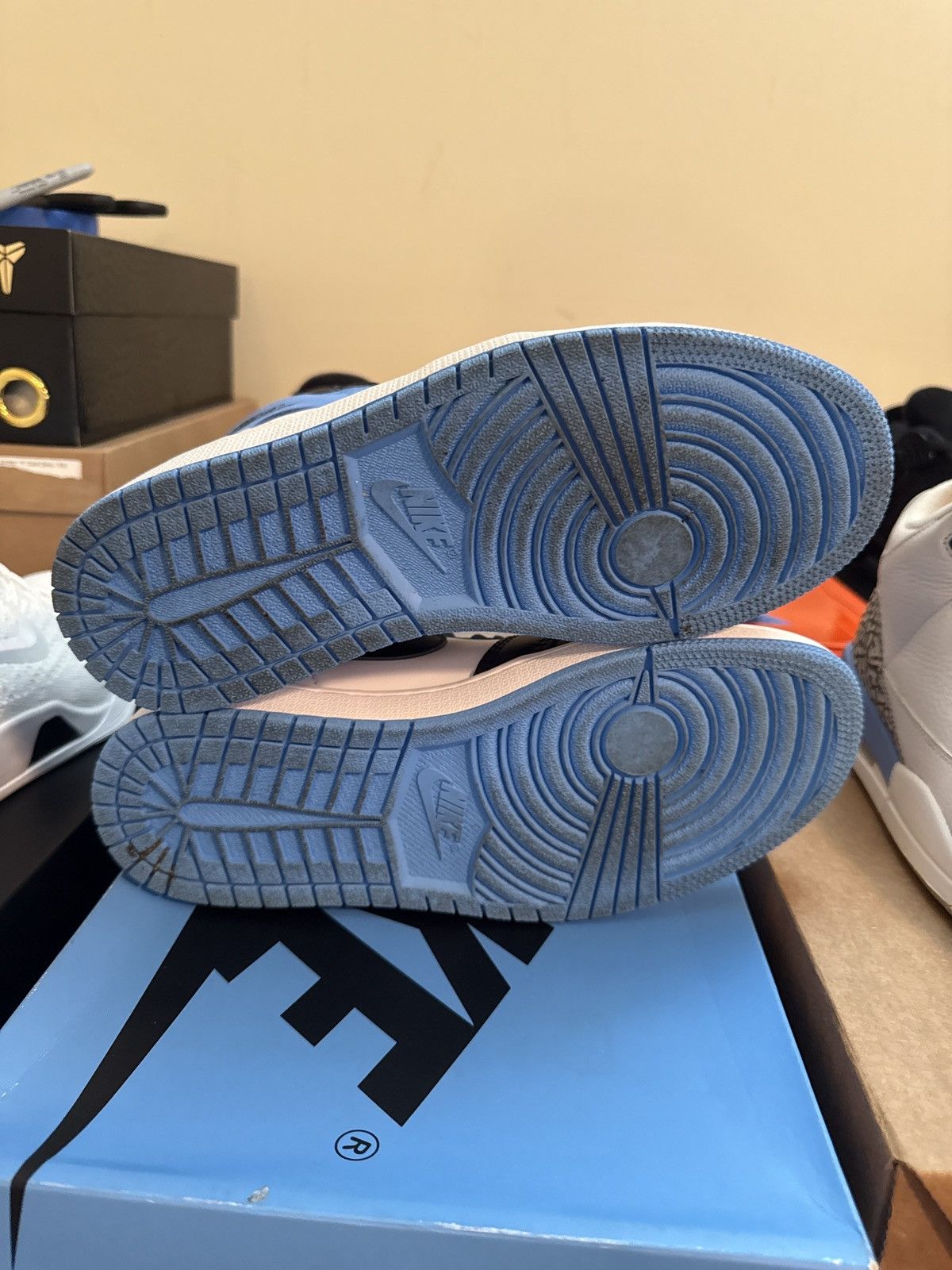 Jordan Brand Jordan 1 UNC Toe Size 8.5 Size US 8.5 / EU 41-42 - 3 Thumbnail