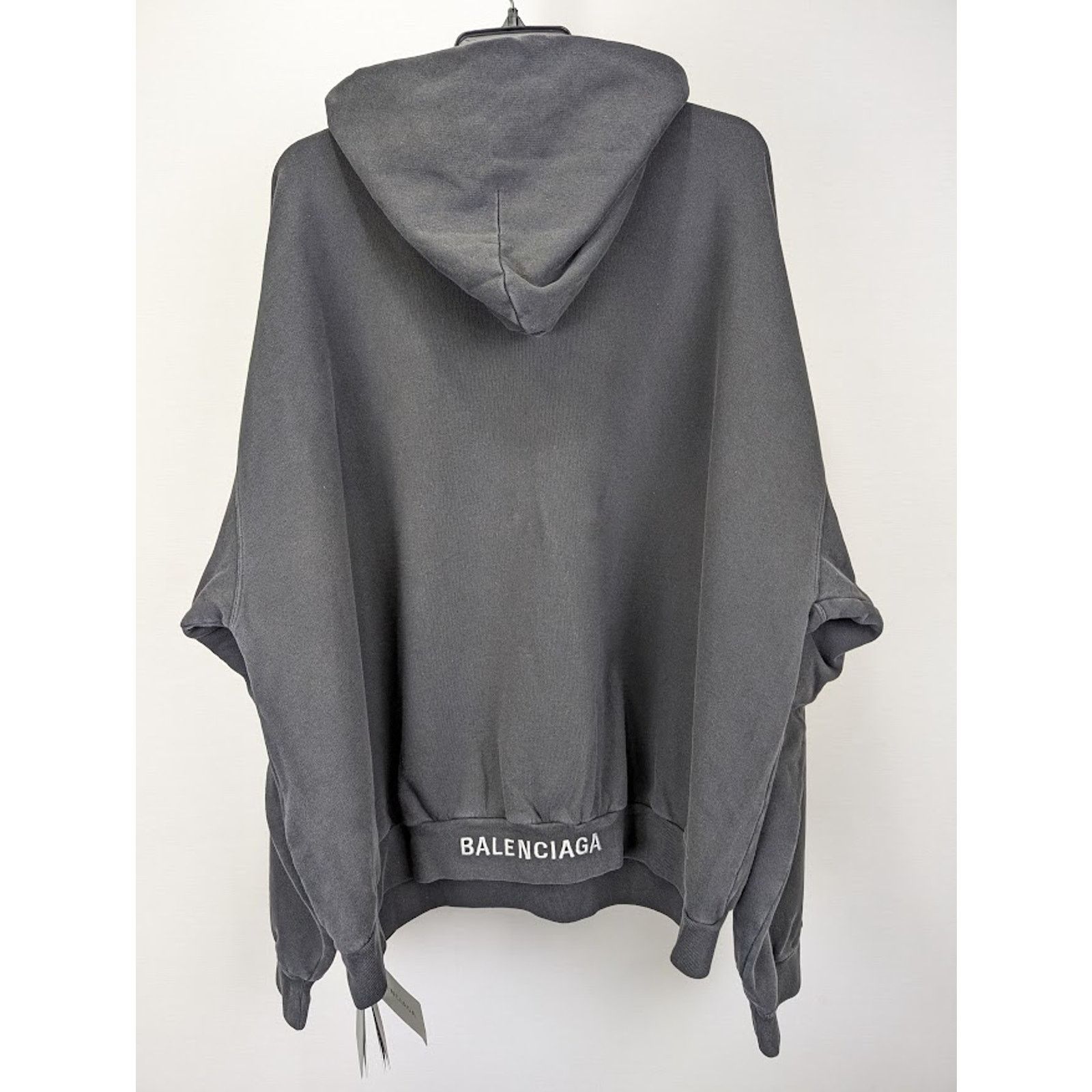 Balenciaga o1rshd1 Small Fit Hoodie in Washed Black Size US S / EU 44-46 / 1 - 6 Thumbnail