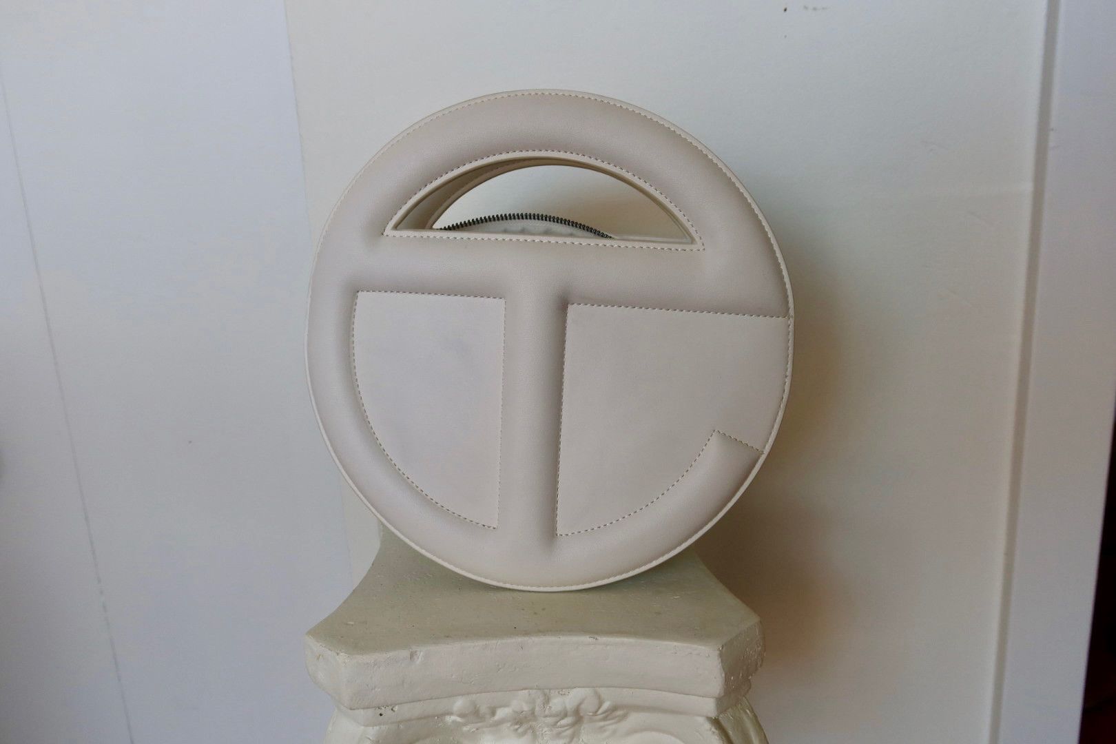 Telfar Telfar Major Circle Bag White Size ONE SIZE - 1 Thumbnail