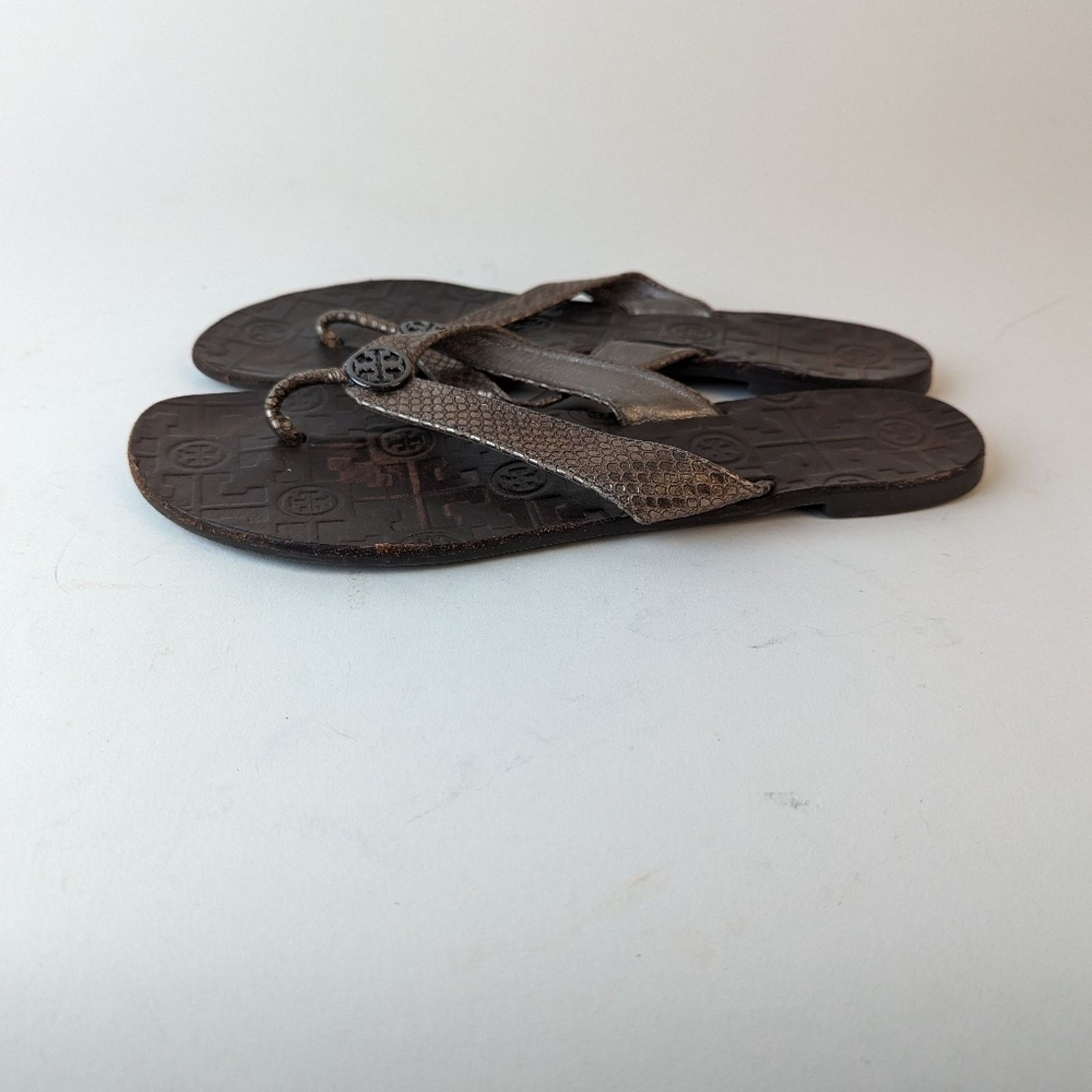 Tory Burch Tory Burch Thora Metallic Snakeskin Leather Flip Flops / 9 Size US 9 / IT 39 - 3 Thumbnail