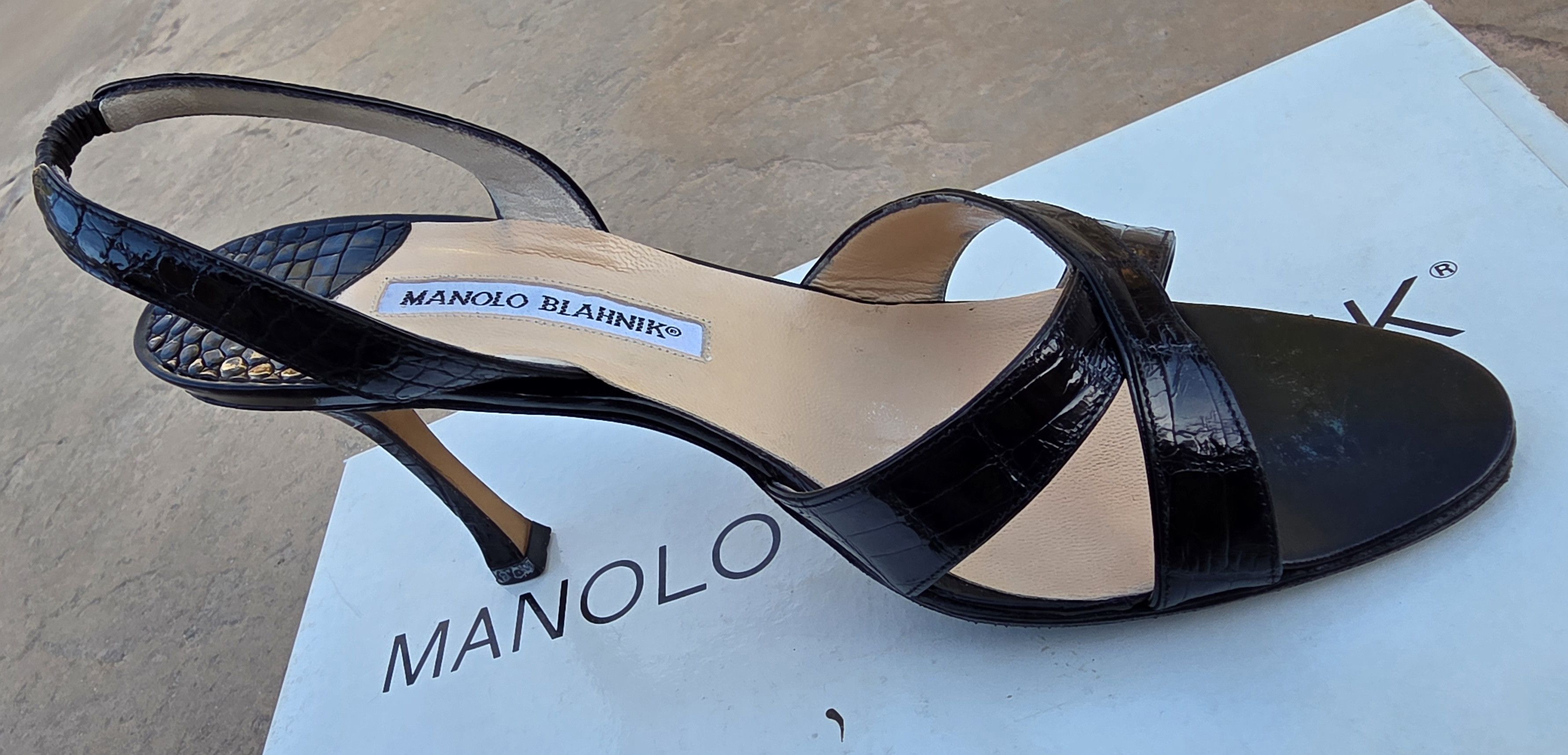 Manolo Blahnik Callasli Size US 7 / IT 37 - 10 Thumbnail
