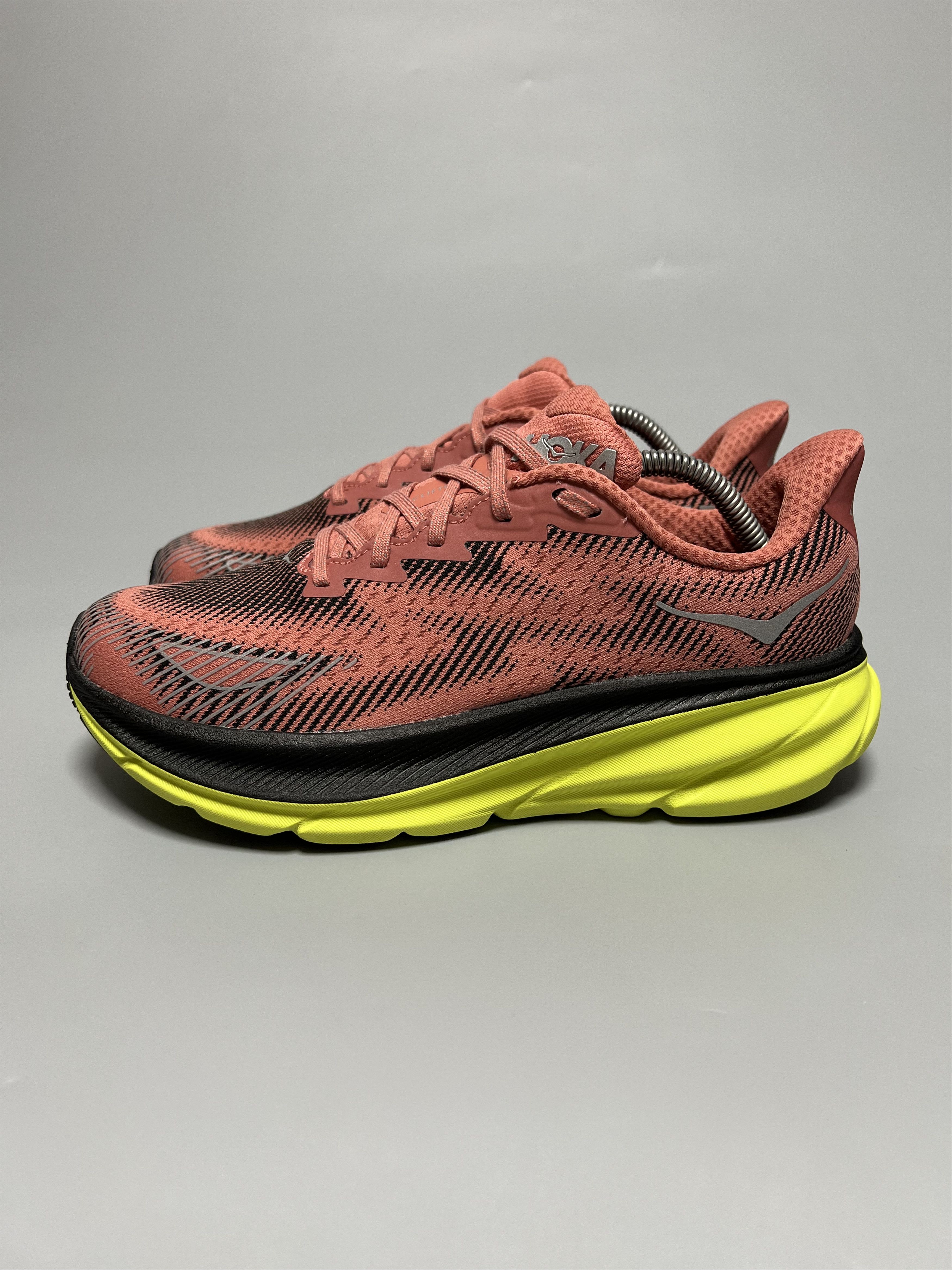 Hoka Hoka One One Clifton 9 GTX TS Gore-Tex Running Shoes Size US 8 / EU 41 - 3 Thumbnail