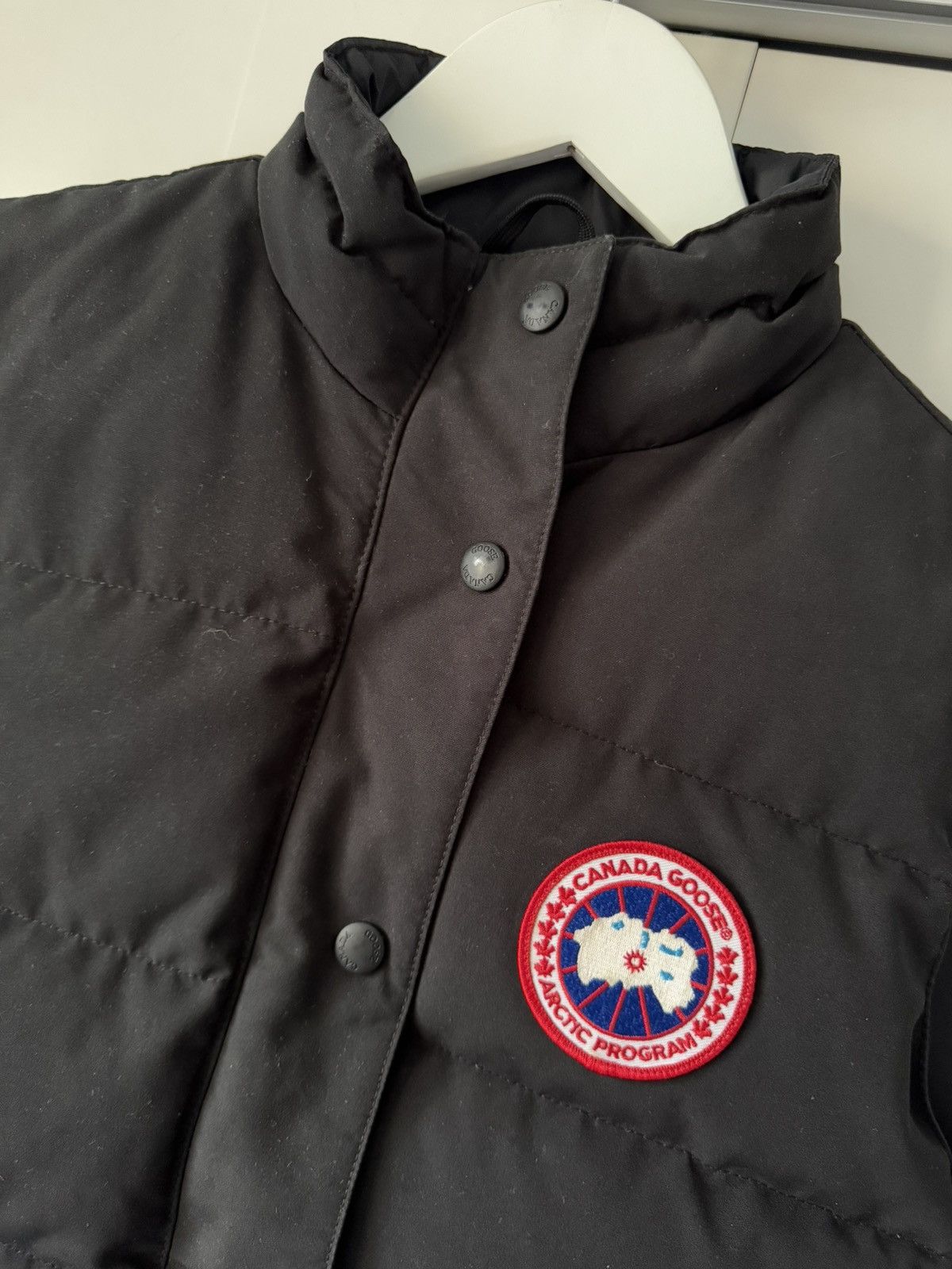 Canada Goose CANADA GOOSE gilet Study photos for REAL TAPE MEASUREMENTS Size M / US 6-8 / IT 42-44 - 4 Thumbnail
