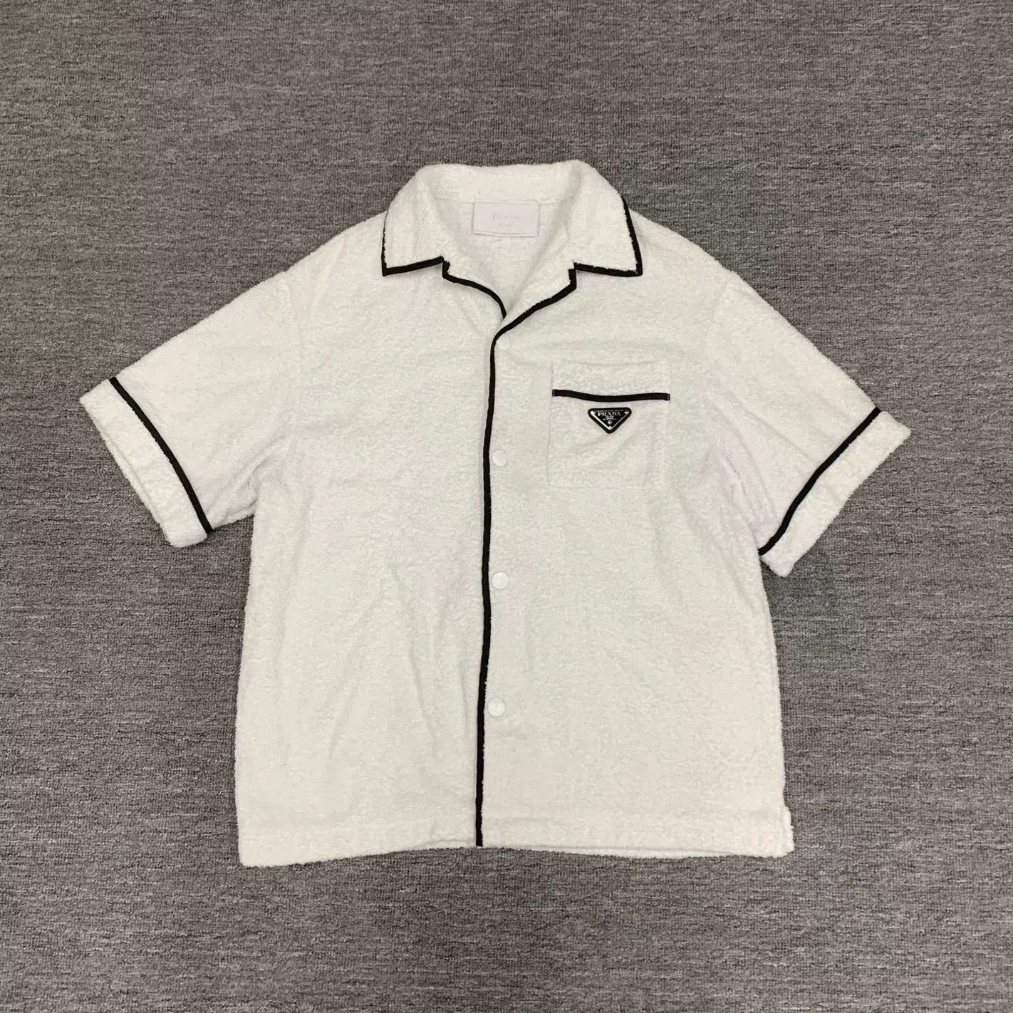 Prada Prada White Triangle Label Towel Shirt Size US S / EU 44-46 / 1 - 1 Thumbnail
