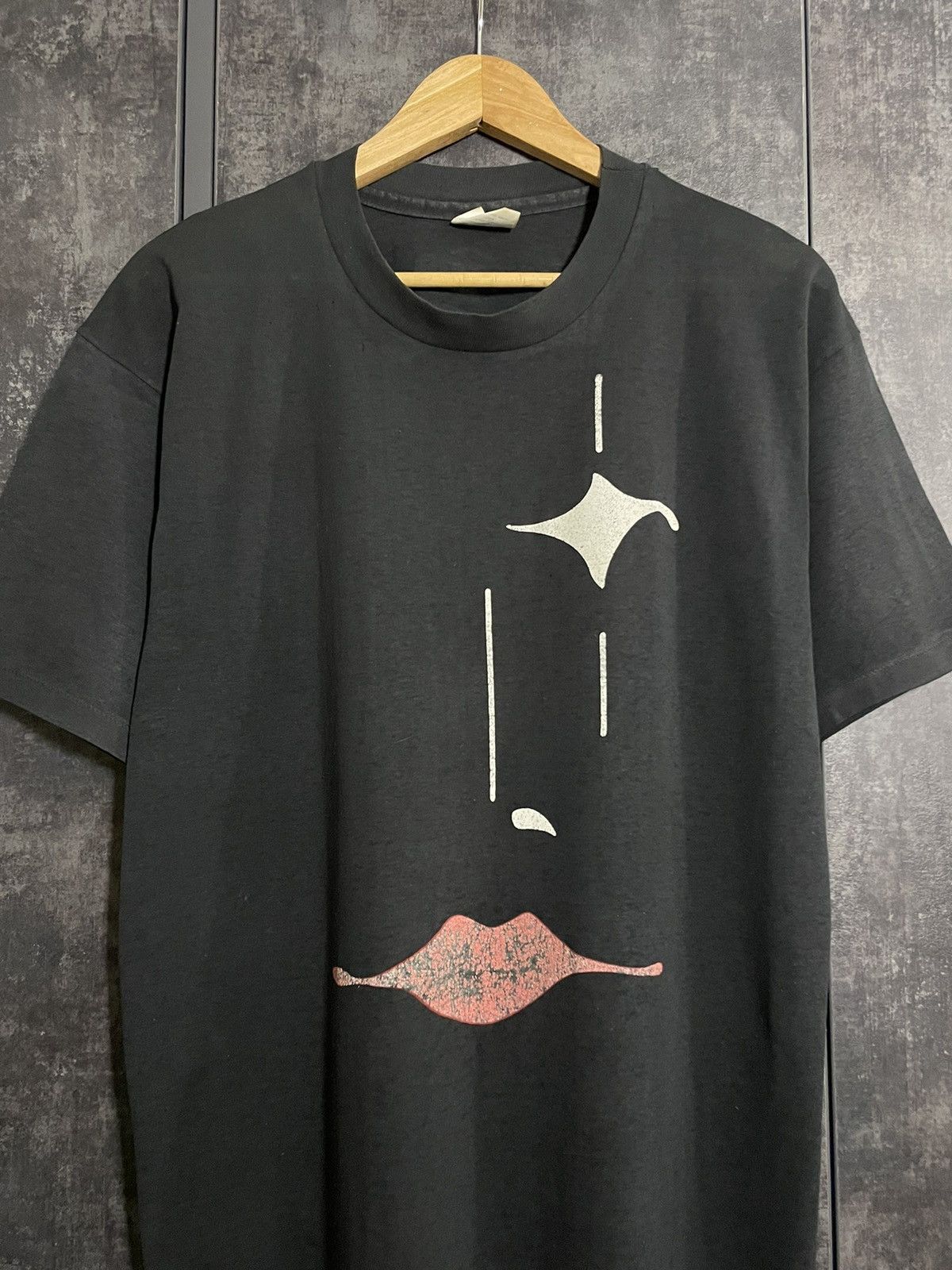 Vintage Crazy Rare Vintage 90s Abstract Face Art Rock Band T-shirt Size US L / EU 52-54 / 3 - 2 Thumbnail