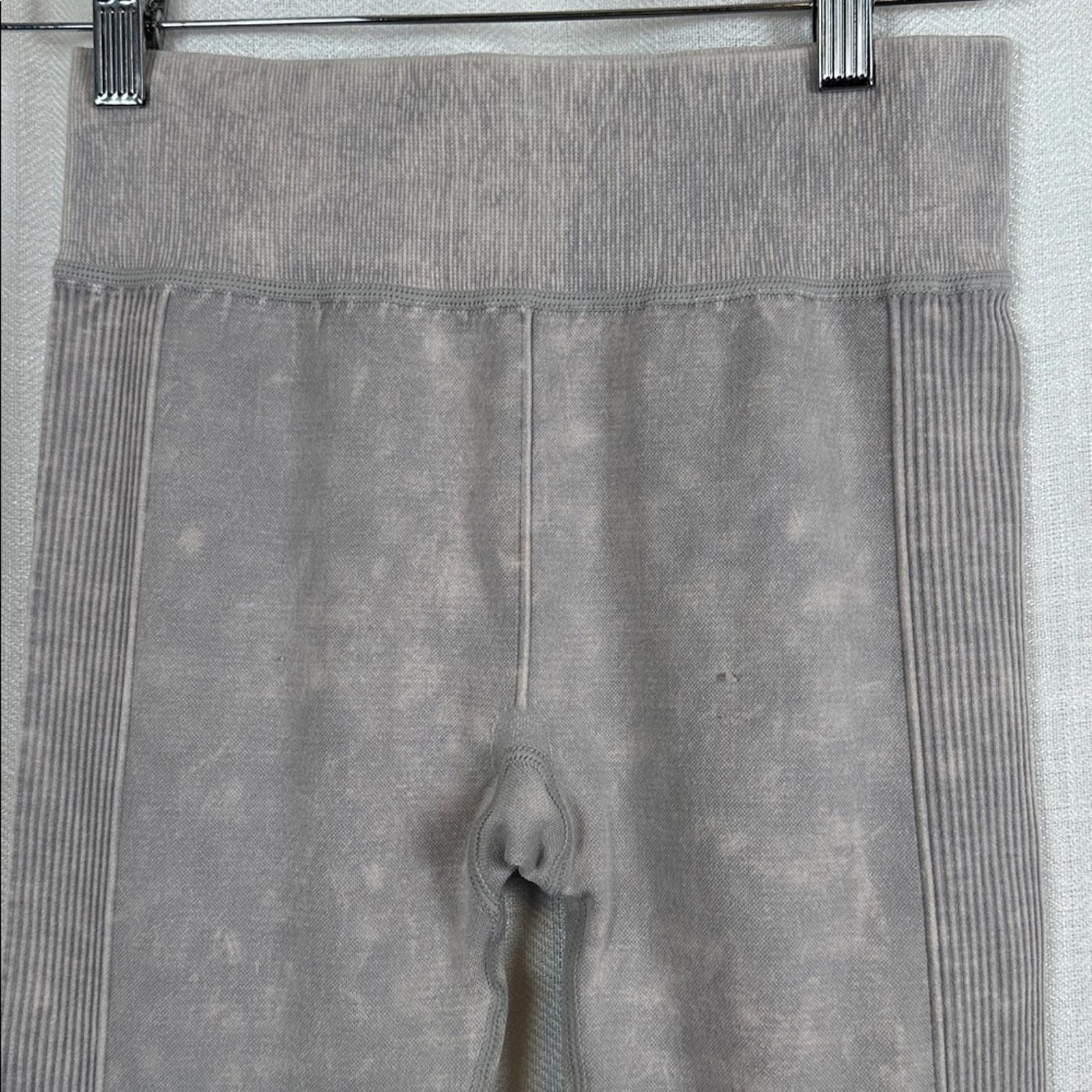 Other Ribbed high waisted small Leggings stretchy sandstone Size 28" / US 6 / IT 42 - 2 Thumbnail
