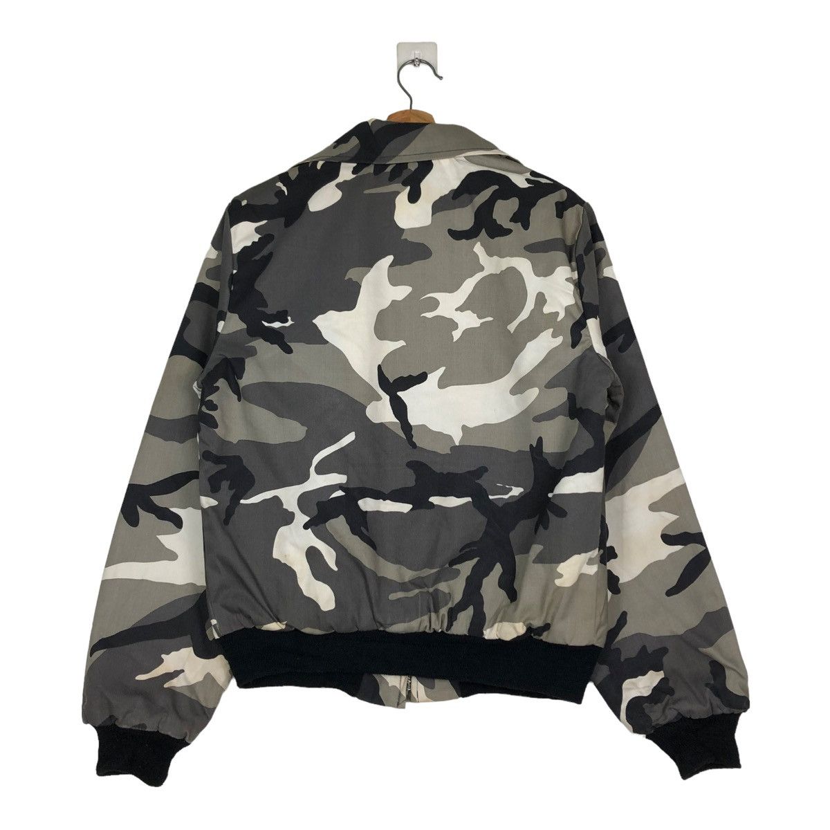 Japanese Brand 🔥VINTAGE BOMBER CAMOUFLAGE WORK JACKET INSPIRE CARHARTT Size US M / EU 48-50 / 2 - 8 Thumbnail